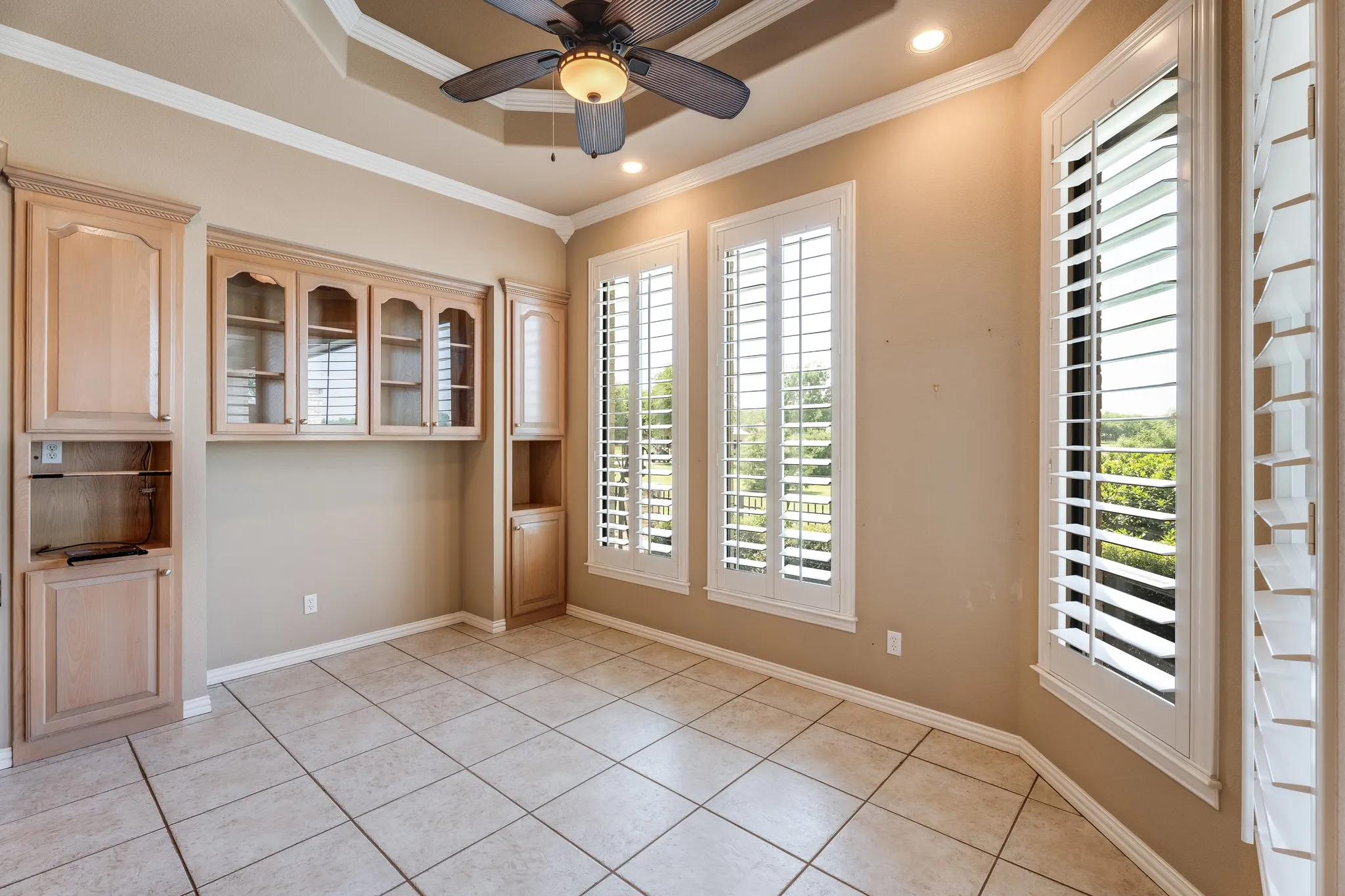 Single Family Residence For Rent in Hood County , 9520 Nutcracker Court, Granbury, Texas 76049, 2 Bedroom, 3 Bathroom, 2 Garage spaces, 2,782 Sqft, built in 2001, mls#21384441, Real Estate Agent in Granbury, Homes For Rent in Hood county, Homes For Rent in Granbury, Realtor in Granbury Texas, Real Estate Brokerage Independent Realty Texas, Luminita Cordes Realtor