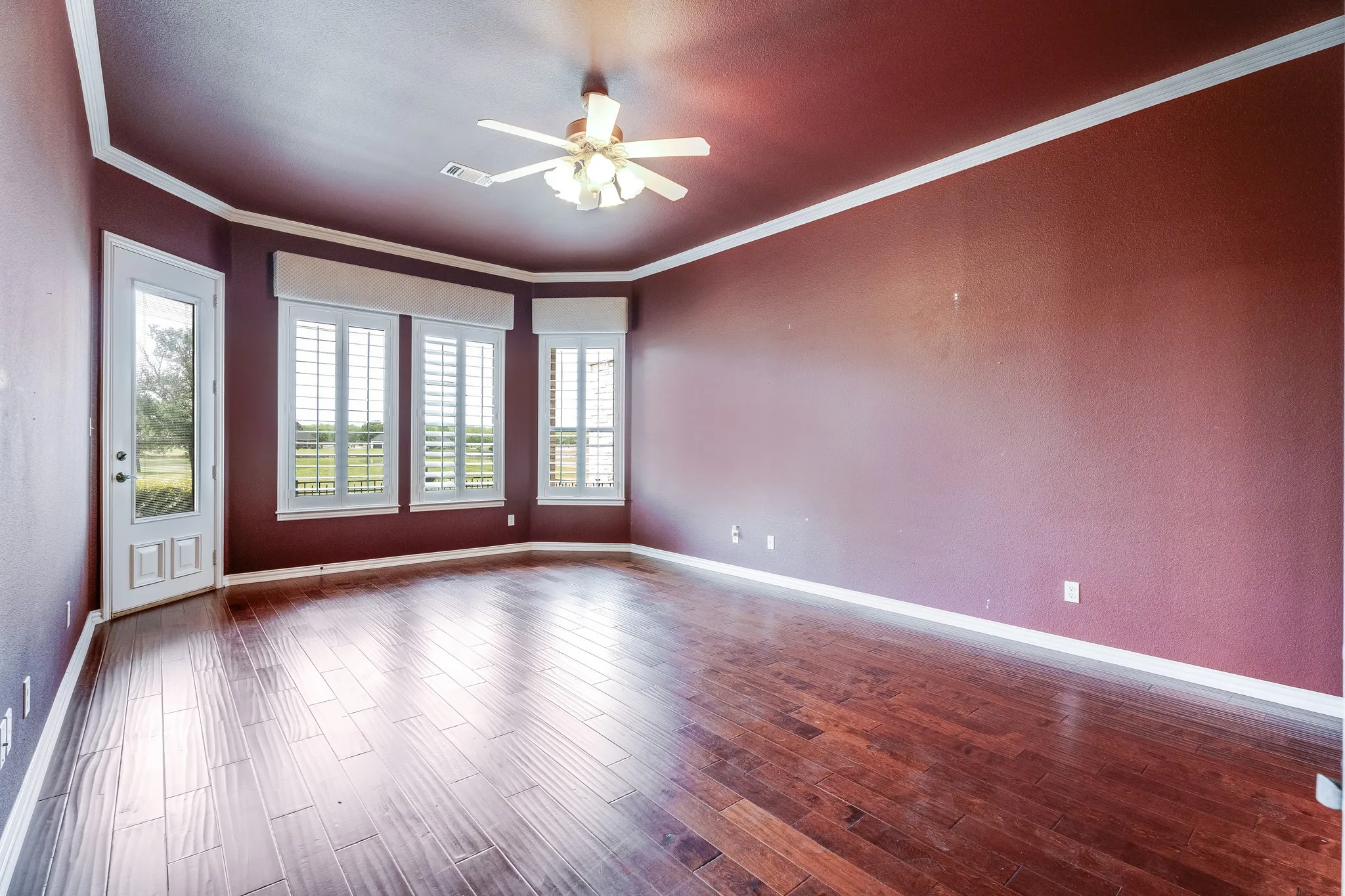 Single Family Residence For Rent in Hood County , 9520 Nutcracker Court, Granbury, Texas 76049, 2 Bedroom, 3 Bathroom, 2 Garage spaces, 2,782 Sqft, built in 2001, mls#21384441, Real Estate Agent in Granbury, Homes For Rent in Hood county, Homes For Rent in Granbury, Realtor in Granbury Texas, Real Estate Brokerage Independent Realty Texas, Luminita Cordes Realtor