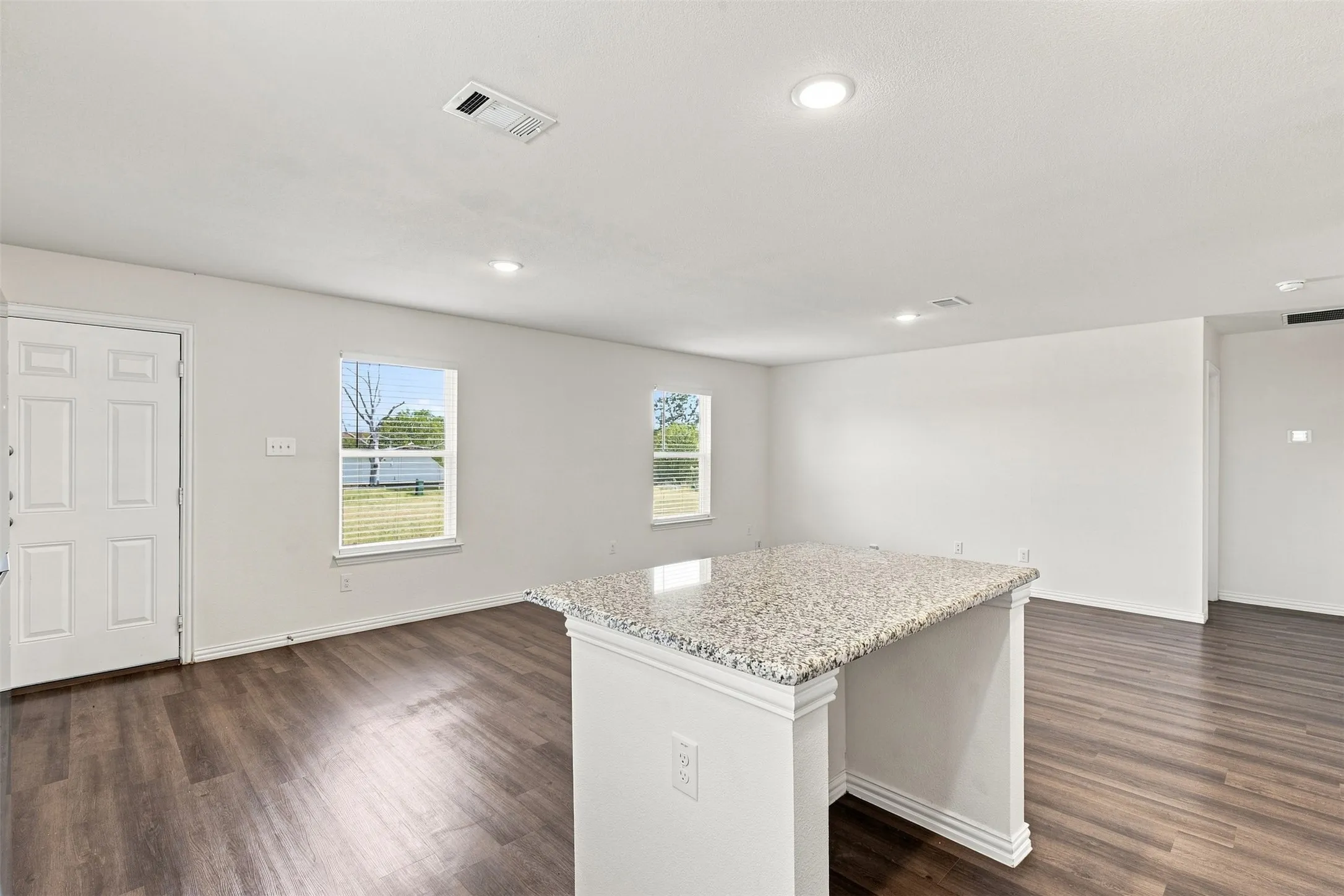 Single Family Residence For Rent in Grayson County , 413 E Hull Street, Denison, Texas 75020, 3 Bedroom, 2 Bathroom, 2 Garage spaces, 1,298 Sqft, built in 2023, mls#21387070, Real Estate Agent in Denison, Homes For Rent in Grayson county, Homes For Rent in Denison, Realtor in Denison Texas, Real Estate Brokerage Independent Realty Texas, Luminita Cordes Realtor