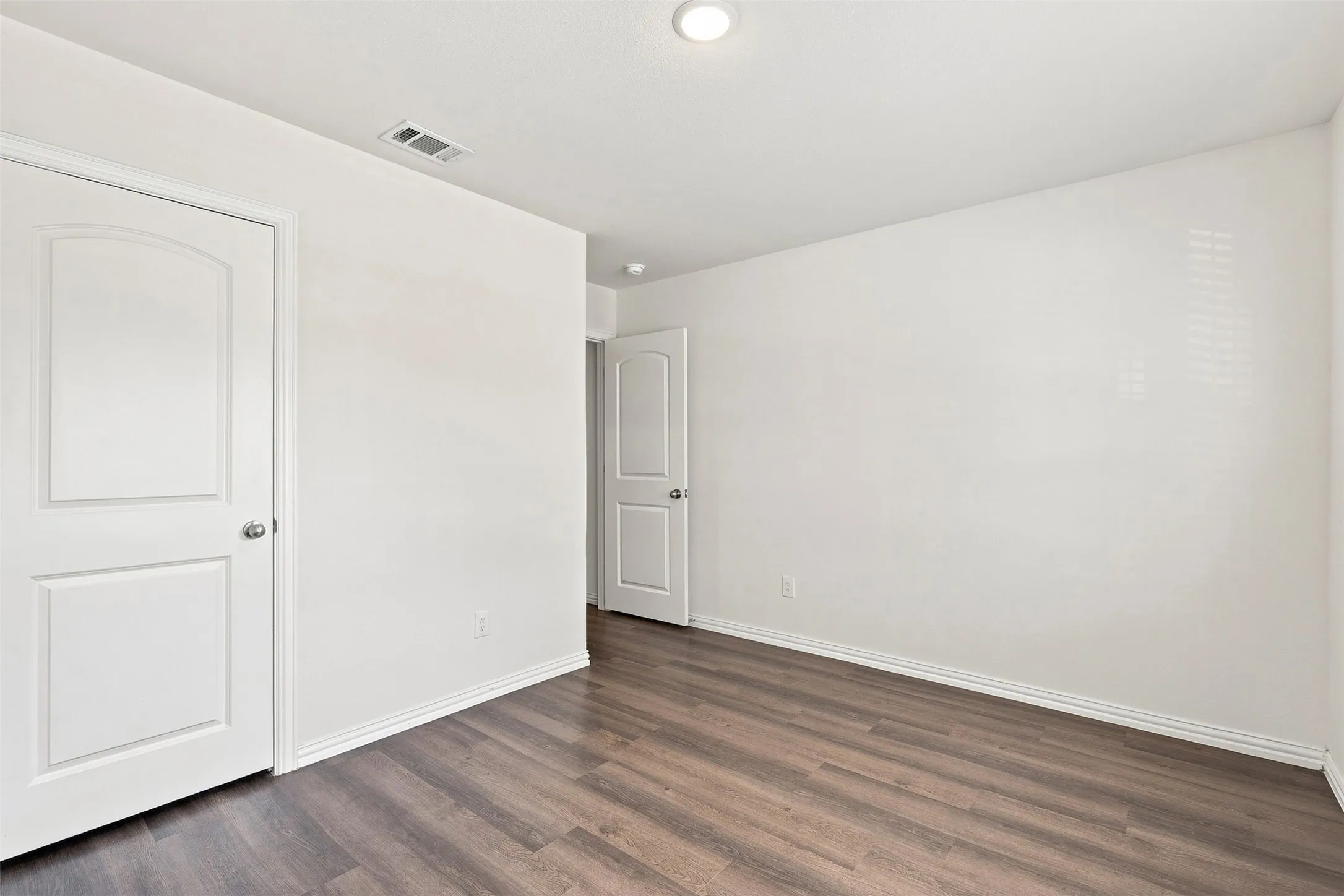 Single Family Residence For Rent in Grayson County , 413 E Hull Street, Denison, Texas 75020, 3 Bedroom, 2 Bathroom, 2 Garage spaces, 1,298 Sqft, built in 2023, mls#21387070, Real Estate Agent in Denison, Homes For Rent in Grayson county, Homes For Rent in Denison, Realtor in Denison Texas, Real Estate Brokerage Independent Realty Texas, Luminita Cordes Realtor