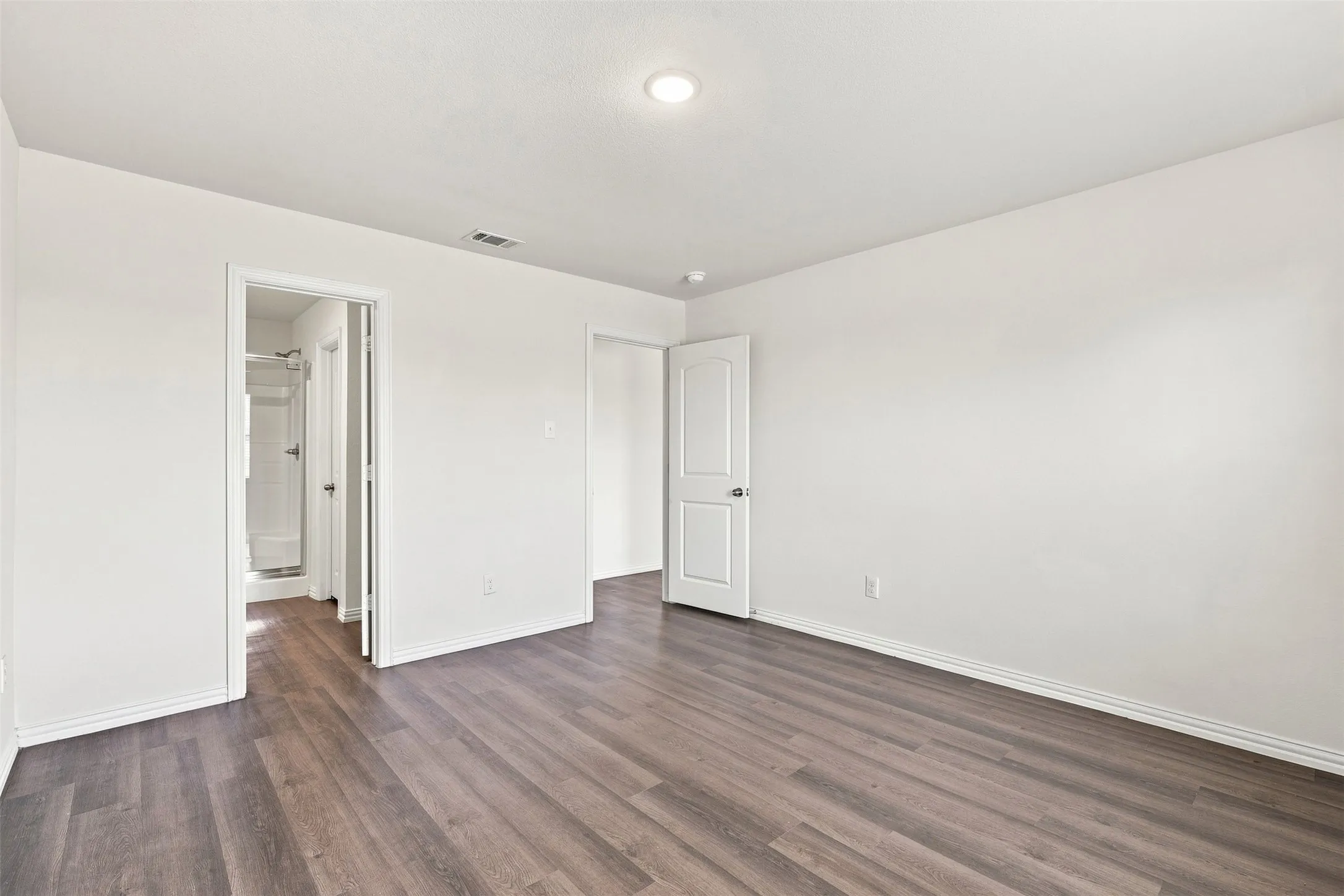 Single Family Residence For Rent in Grayson County , 413 E Hull Street, Denison, Texas 75020, 3 Bedroom, 2 Bathroom, 2 Garage spaces, 1,298 Sqft, built in 2023, mls#21387070, Real Estate Agent in Denison, Homes For Rent in Grayson county, Homes For Rent in Denison, Realtor in Denison Texas, Real Estate Brokerage Independent Realty Texas, Luminita Cordes Realtor