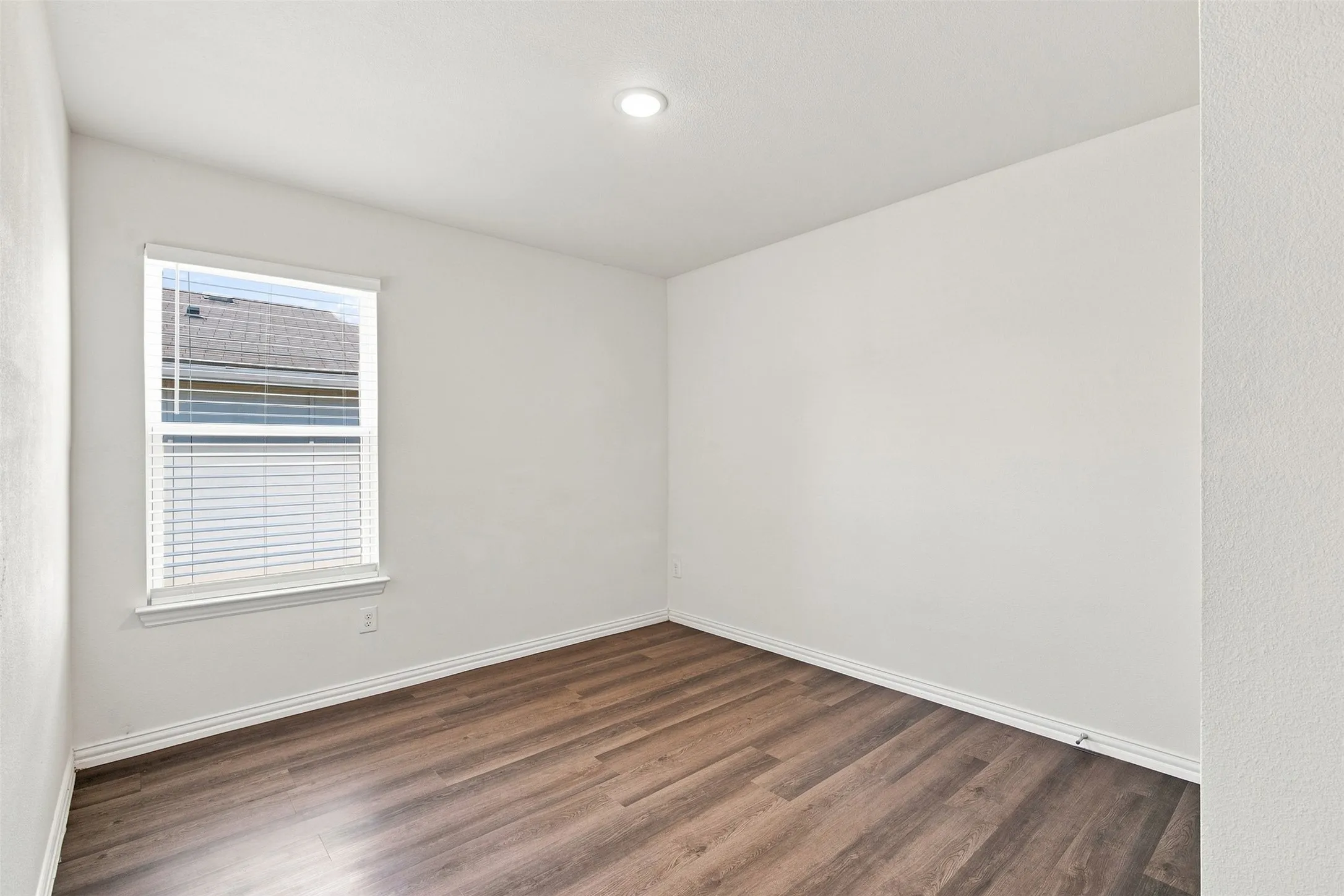Single Family Residence For Rent in Grayson County , 413 E Hull Street, Denison, Texas 75020, 3 Bedroom, 2 Bathroom, 2 Garage spaces, 1,298 Sqft, built in 2023, mls#21387070, Real Estate Agent in Denison, Homes For Rent in Grayson county, Homes For Rent in Denison, Realtor in Denison Texas, Real Estate Brokerage Independent Realty Texas, Luminita Cordes Realtor