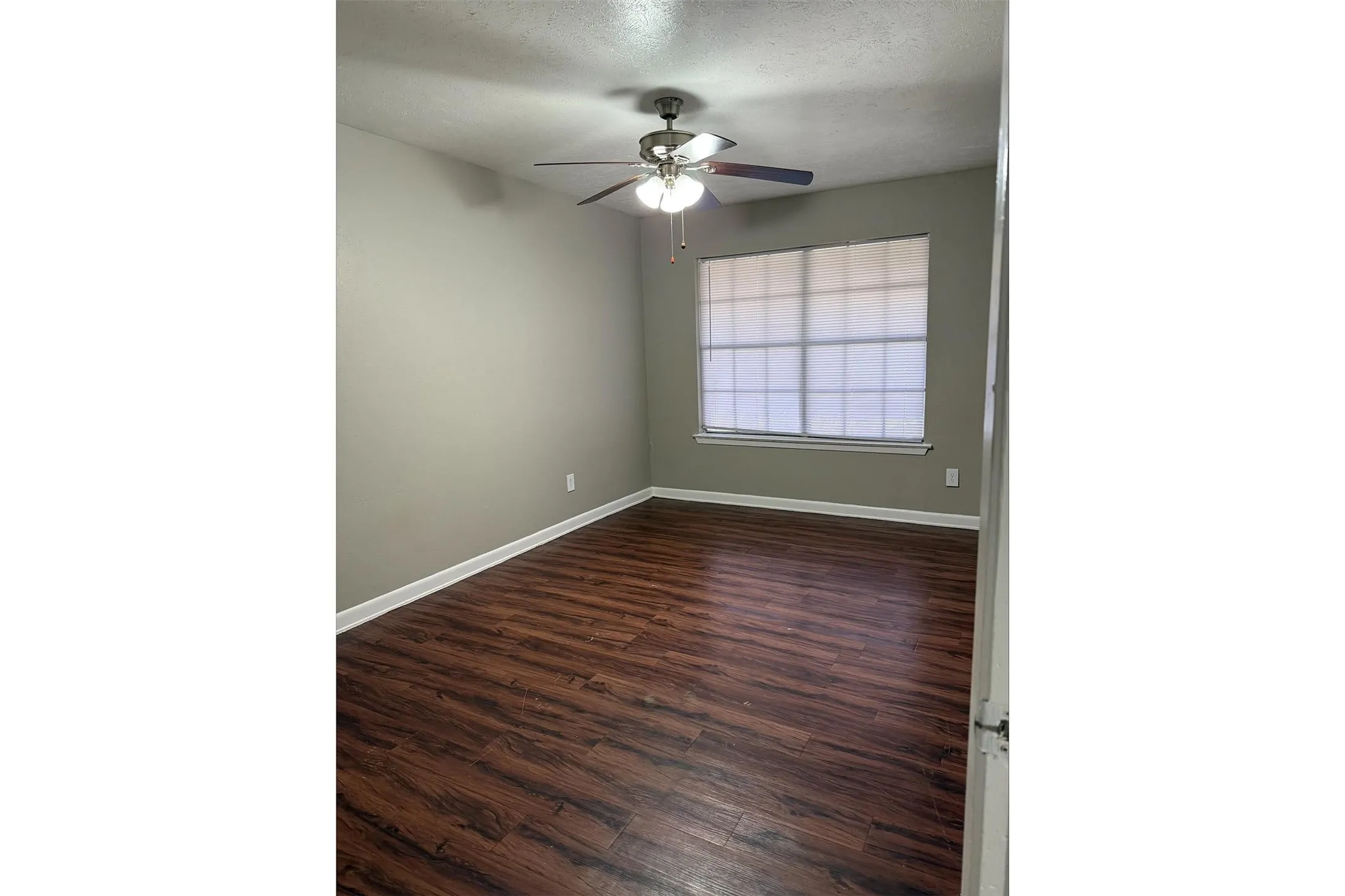 LOOK & LEASE – 1 MONTH FREE!*  REDUCED RENTS FOR OPEN HOUSE 9/19/2026 – Apply today!