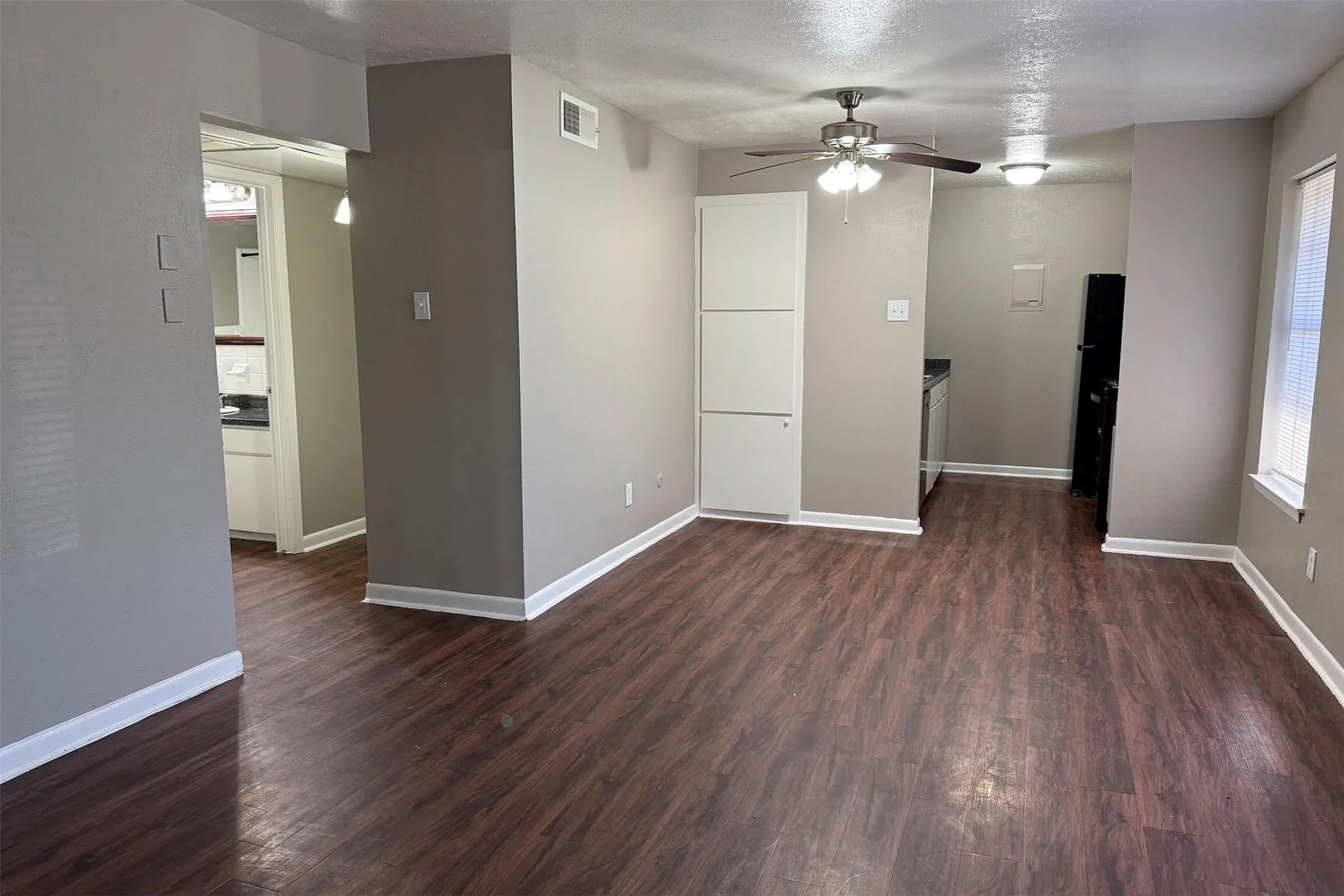 LOOK & LEASE – 1 MONTH FREE!*  REDUCED RENTS FOR OPEN HOUSE 9/19/2026 – Apply today!