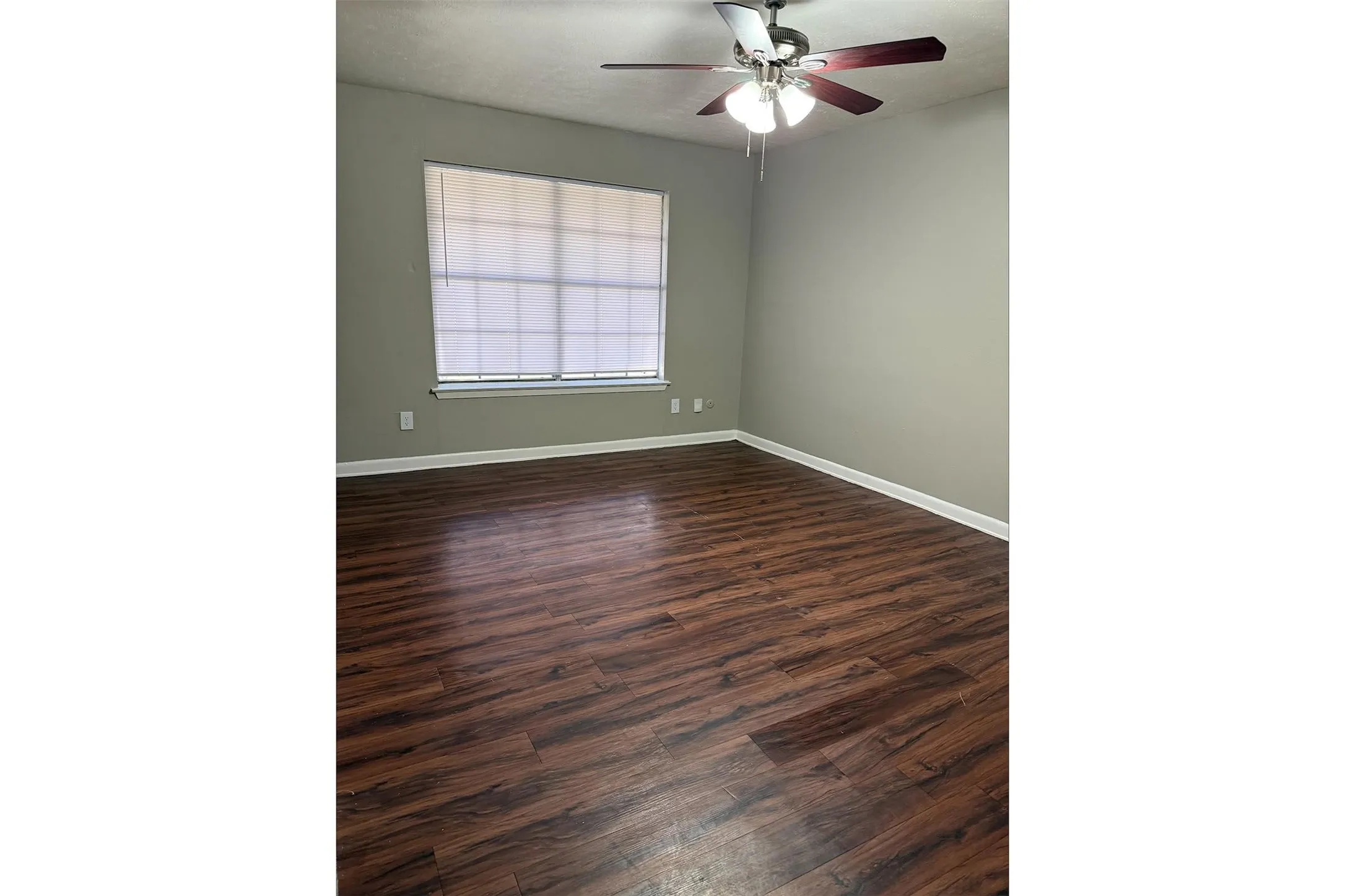 LOOK & LEASE – 1 MONTH FREE!*  REDUCED RENTS FOR OPEN HOUSE 9/19/2026 – Apply today!