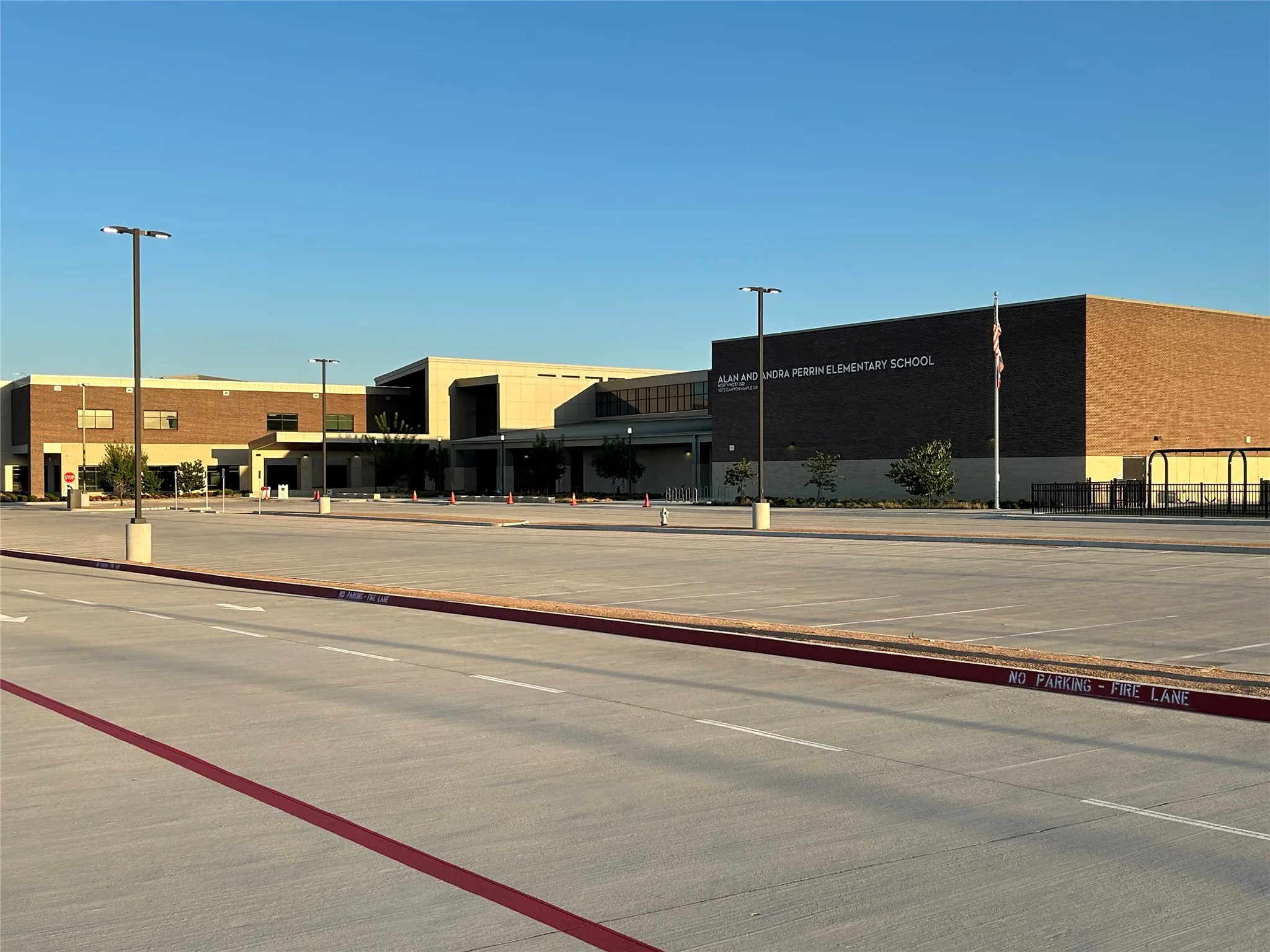 Elementary School within walking distance