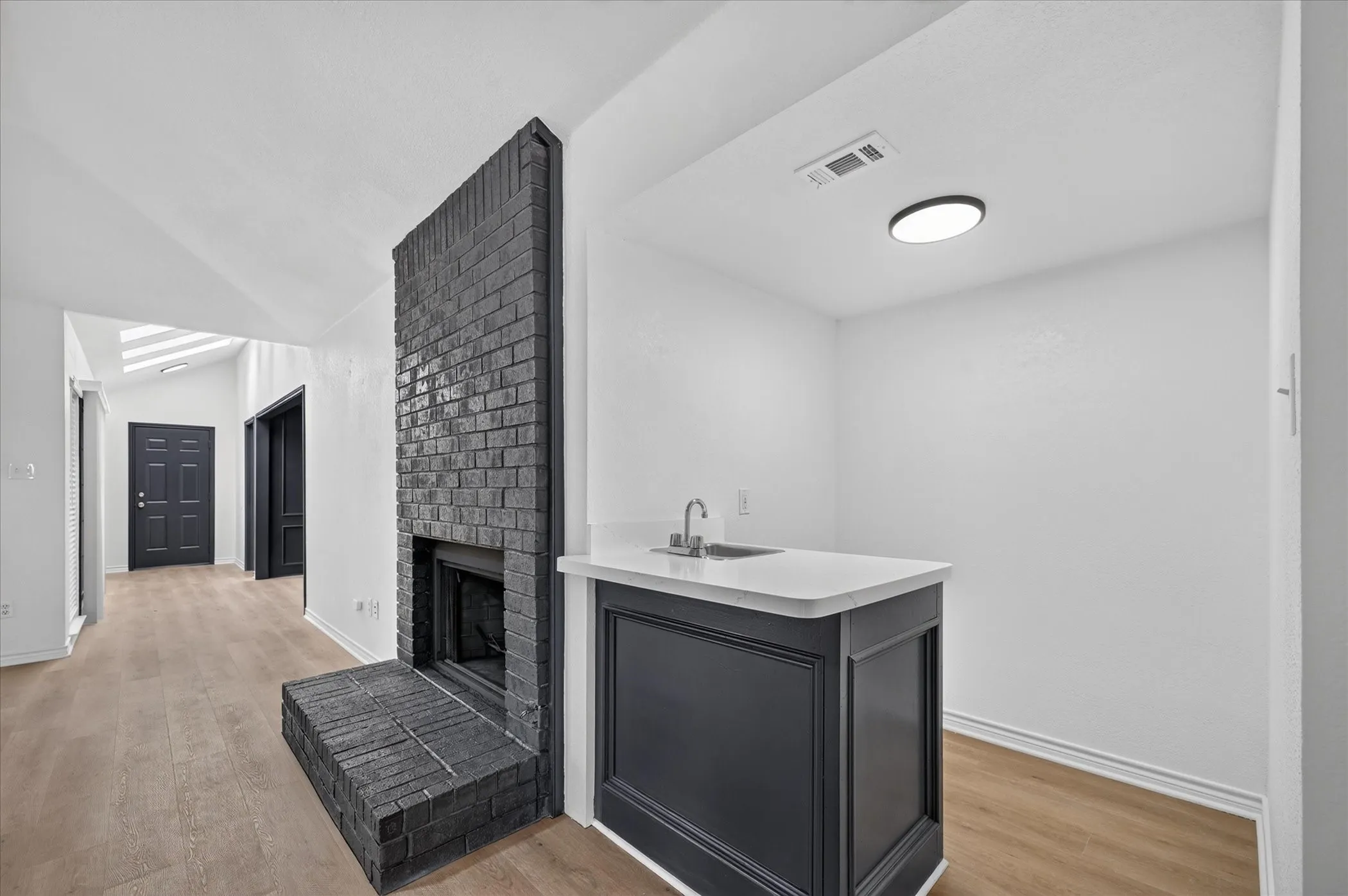 Duplex For Rent in Denton County , 4052 Saint Christopher Lane, Dallas, Texas 75287, 3 Bedroom, 3 Bathroom, 2 Garage spaces, 2,214 Sqft, built in 1984, mls#21387051, Real Estate Agent in Dallas, Homes For Rent in Denton county, Homes For Rent in Dallas, Realtor in Dallas Texas, Real Estate Brokerage Independent Realty Texas, Luminita Cordes Realtor