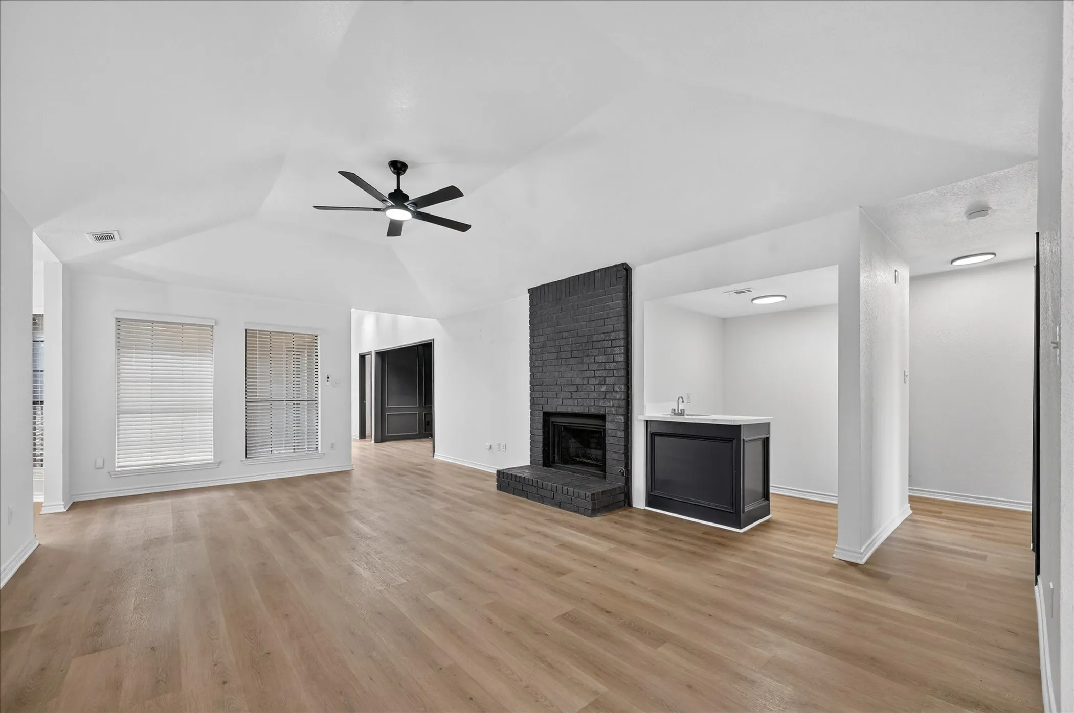 Duplex For Rent in Denton County , 4052 Saint Christopher Lane, Dallas, Texas 75287, 3 Bedroom, 3 Bathroom, 2 Garage spaces, 2,214 Sqft, built in 1984, mls#21387051, Real Estate Agent in Dallas, Homes For Rent in Denton county, Homes For Rent in Dallas, Realtor in Dallas Texas, Real Estate Brokerage Independent Realty Texas, Luminita Cordes Realtor