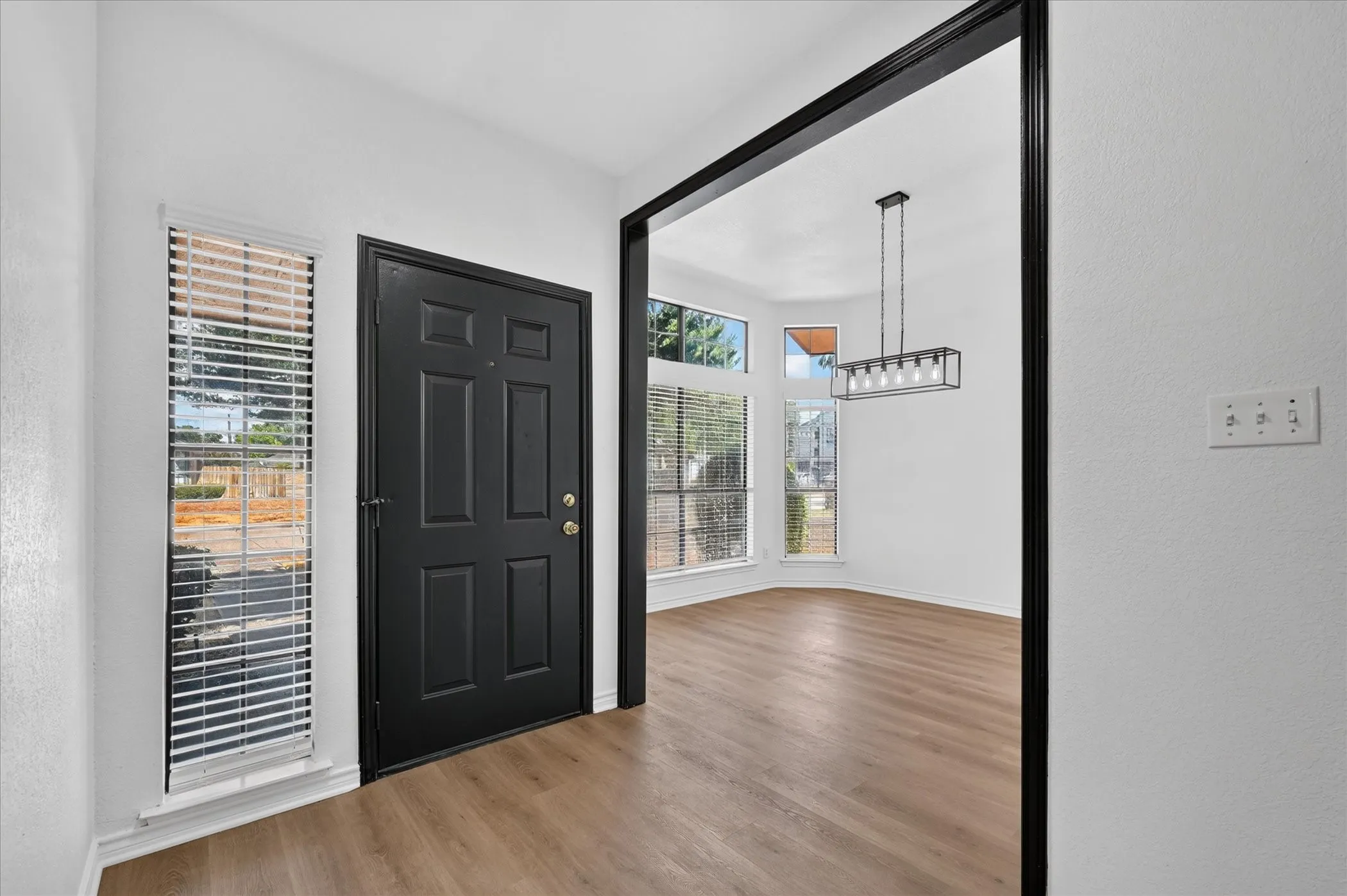 Duplex For Rent in Denton County , 4052 Saint Christopher Lane, Dallas, Texas 75287, 3 Bedroom, 3 Bathroom, 2 Garage spaces, 2,214 Sqft, built in 1984, mls#21387051, Real Estate Agent in Dallas, Homes For Rent in Denton county, Homes For Rent in Dallas, Realtor in Dallas Texas, Real Estate Brokerage Independent Realty Texas, Luminita Cordes Realtor