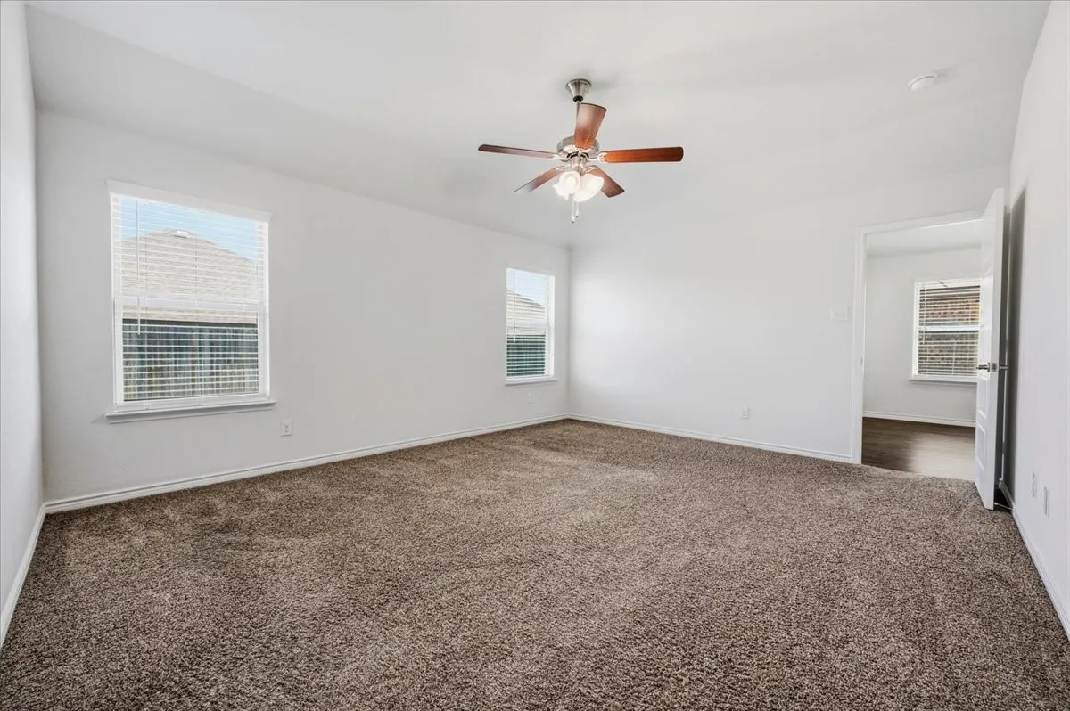 Single Family Residence For Sale in Ellis County , 228 Garden Grove Drive, Waxahachie, Texas 75165, 3 Bedroom, 2 Bathroom, 2 Garage spaces, 1,585 Sqft, built in 2019, mls#21387075, Real Estate Agent in Waxahachie, Homes For Sale in Ellis county, Homes For Sale in Waxahachie, Realtor in Waxahachie Texas, Real Estate Brokerage Independent Realty Texas, Luminita Cordes Realtor