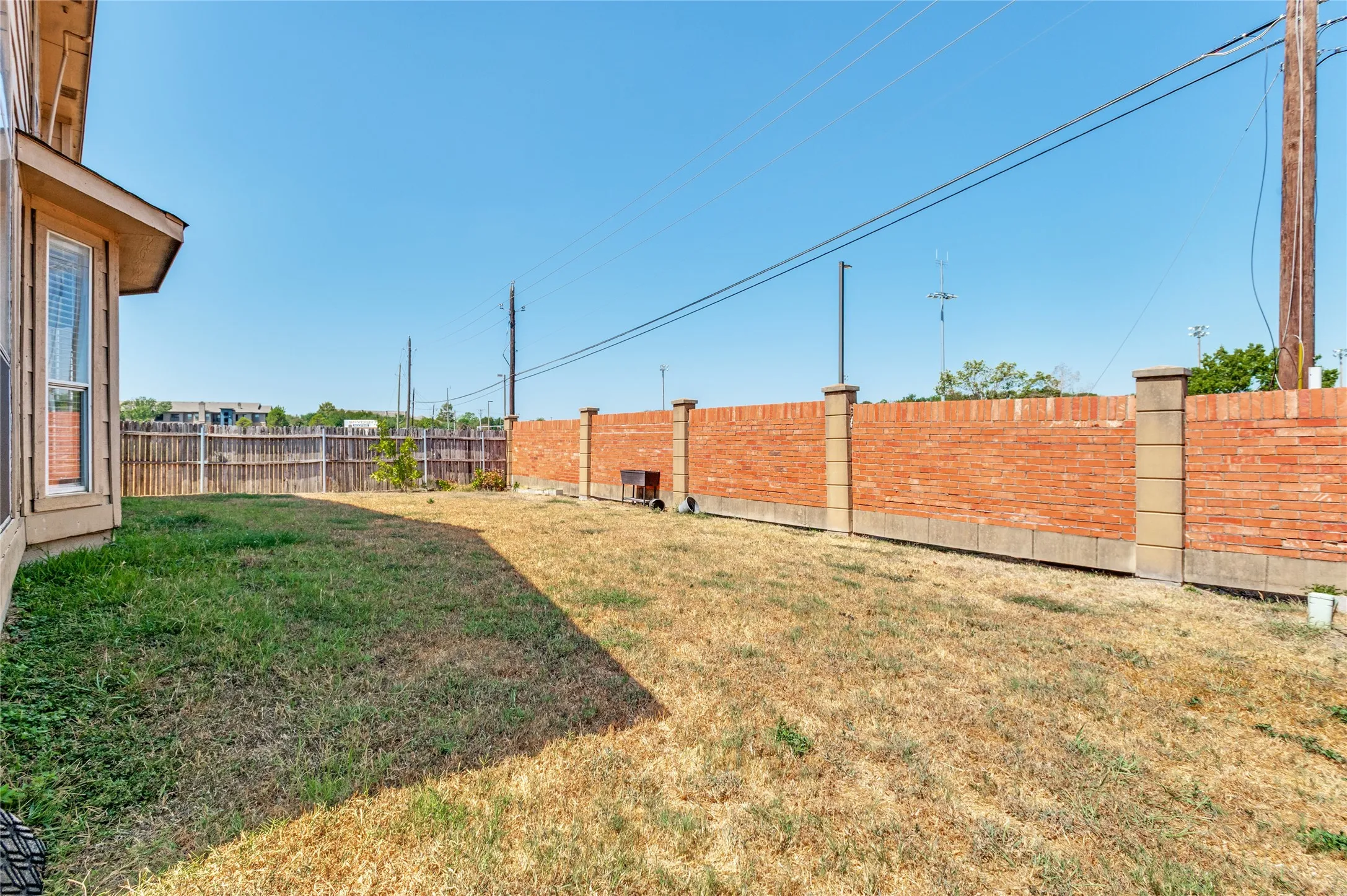 Single Family Residence For Sale in Dallas County , 12927 Parker Court, Balch Springs, Texas 75180, 3 Bedroom, 2 Bathroom, 2 Garage spaces, 1,745 Sqft, built in 1994, mls#21386119, Real Estate Agent in Balch Springs, Homes For Sale in Dallas county, Homes For Sale in Balch Springs, Realtor in Balch Springs Texas, Real Estate Brokerage Independent Realty Texas, Luminita Cordes Realtor
