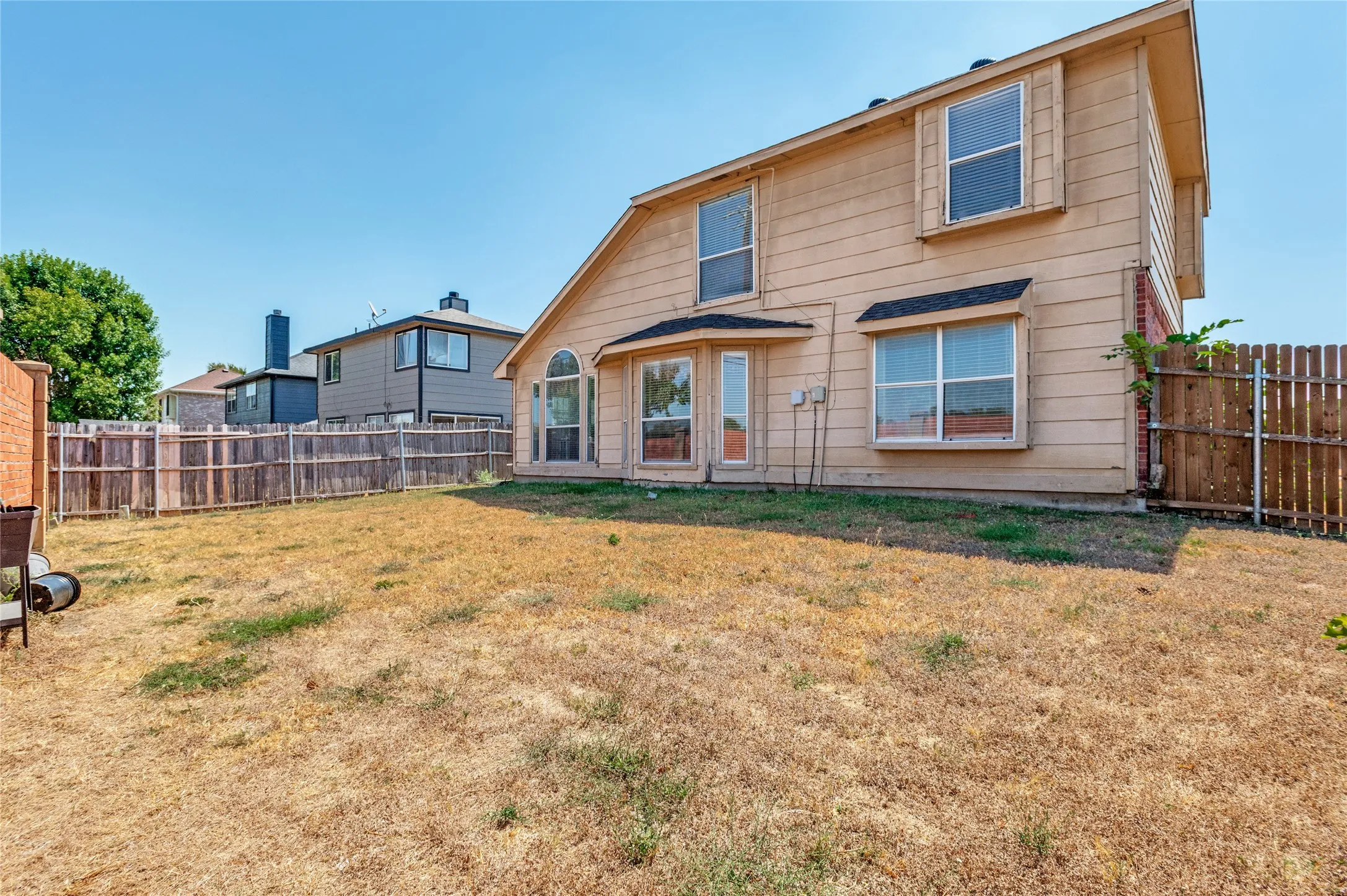 Single Family Residence For Sale in Dallas County , 12927 Parker Court, Balch Springs, Texas 75180, 3 Bedroom, 2 Bathroom, 2 Garage spaces, 1,745 Sqft, built in 1994, mls#21386119, Real Estate Agent in Balch Springs, Homes For Sale in Dallas county, Homes For Sale in Balch Springs, Realtor in Balch Springs Texas, Real Estate Brokerage Independent Realty Texas, Luminita Cordes Realtor