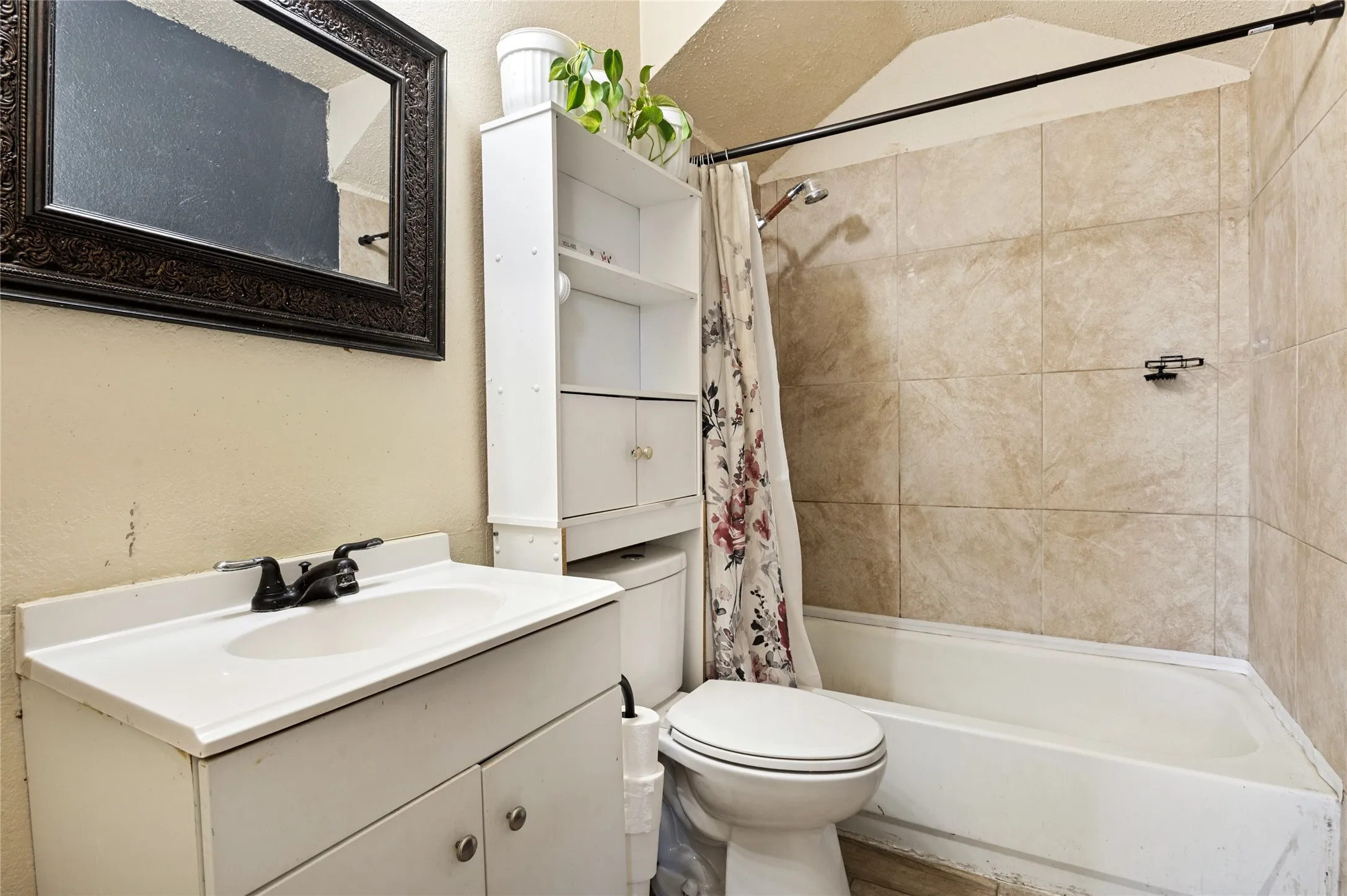 Single Family Residence For Sale in Dallas County , 12927 Parker Court, Balch Springs, Texas 75180, 3 Bedroom, 2 Bathroom, 2 Garage spaces, 1,745 Sqft, built in 1994, mls#21386119, Real Estate Agent in Balch Springs, Homes For Sale in Dallas county, Homes For Sale in Balch Springs, Realtor in Balch Springs Texas, Real Estate Brokerage Independent Realty Texas, Luminita Cordes Realtor
