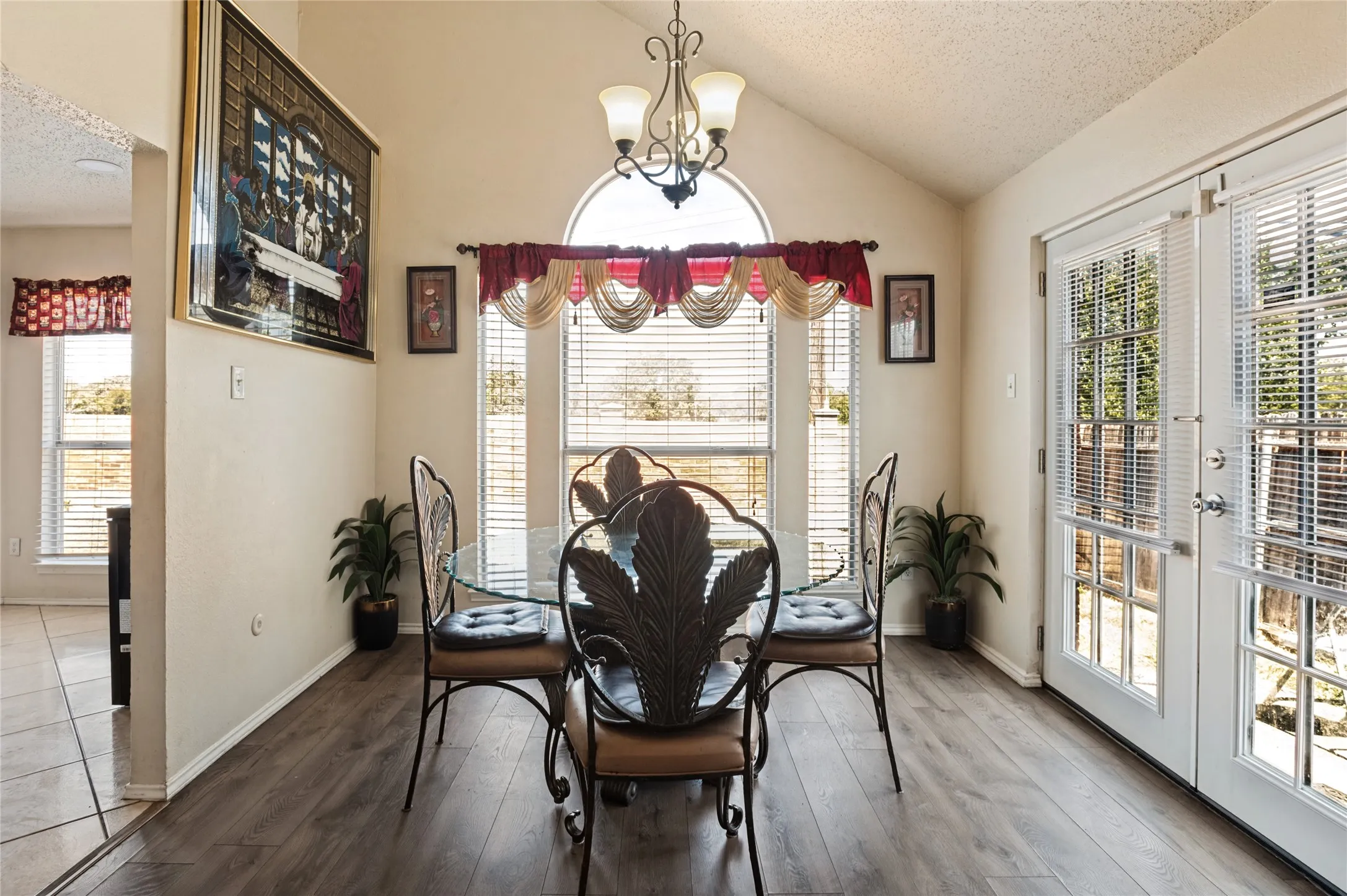 Single Family Residence For Sale in Dallas County , 12927 Parker Court, Balch Springs, Texas 75180, 3 Bedroom, 2 Bathroom, 2 Garage spaces, 1,745 Sqft, built in 1994, mls#21386119, Real Estate Agent in Balch Springs, Homes For Sale in Dallas county, Homes For Sale in Balch Springs, Realtor in Balch Springs Texas, Real Estate Brokerage Independent Realty Texas, Luminita Cordes Realtor