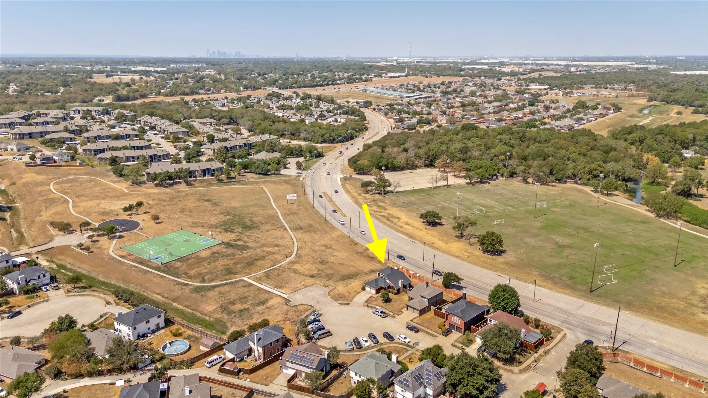 Aerial view highlighting proximity of neighborhood park.