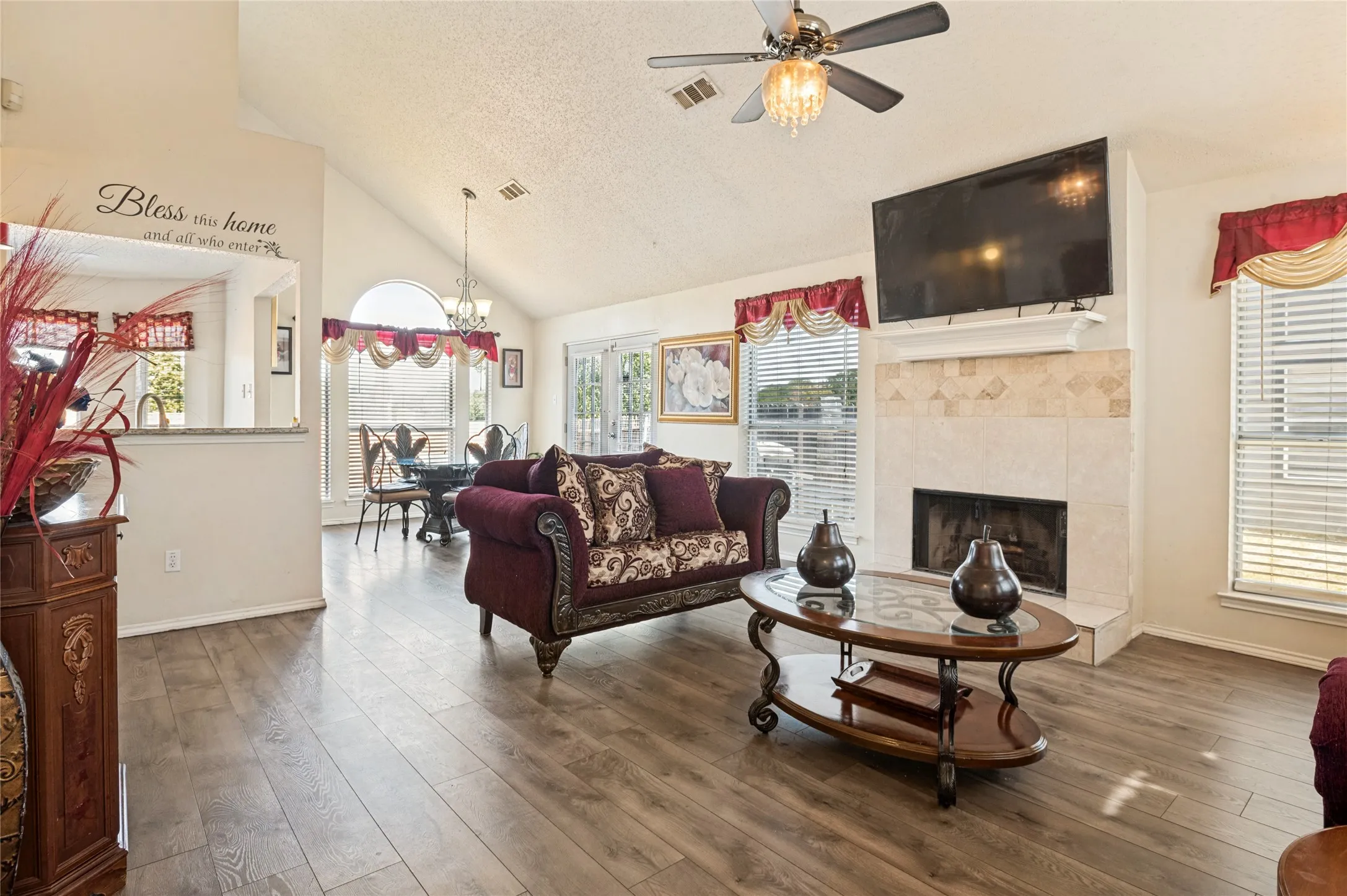 Single Family Residence For Sale in Dallas County , 12927 Parker Court, Balch Springs, Texas 75180, 3 Bedroom, 2 Bathroom, 2 Garage spaces, 1,745 Sqft, built in 1994, mls#21386119, Real Estate Agent in Balch Springs, Homes For Sale in Dallas county, Homes For Sale in Balch Springs, Realtor in Balch Springs Texas, Real Estate Brokerage Independent Realty Texas, Luminita Cordes Realtor