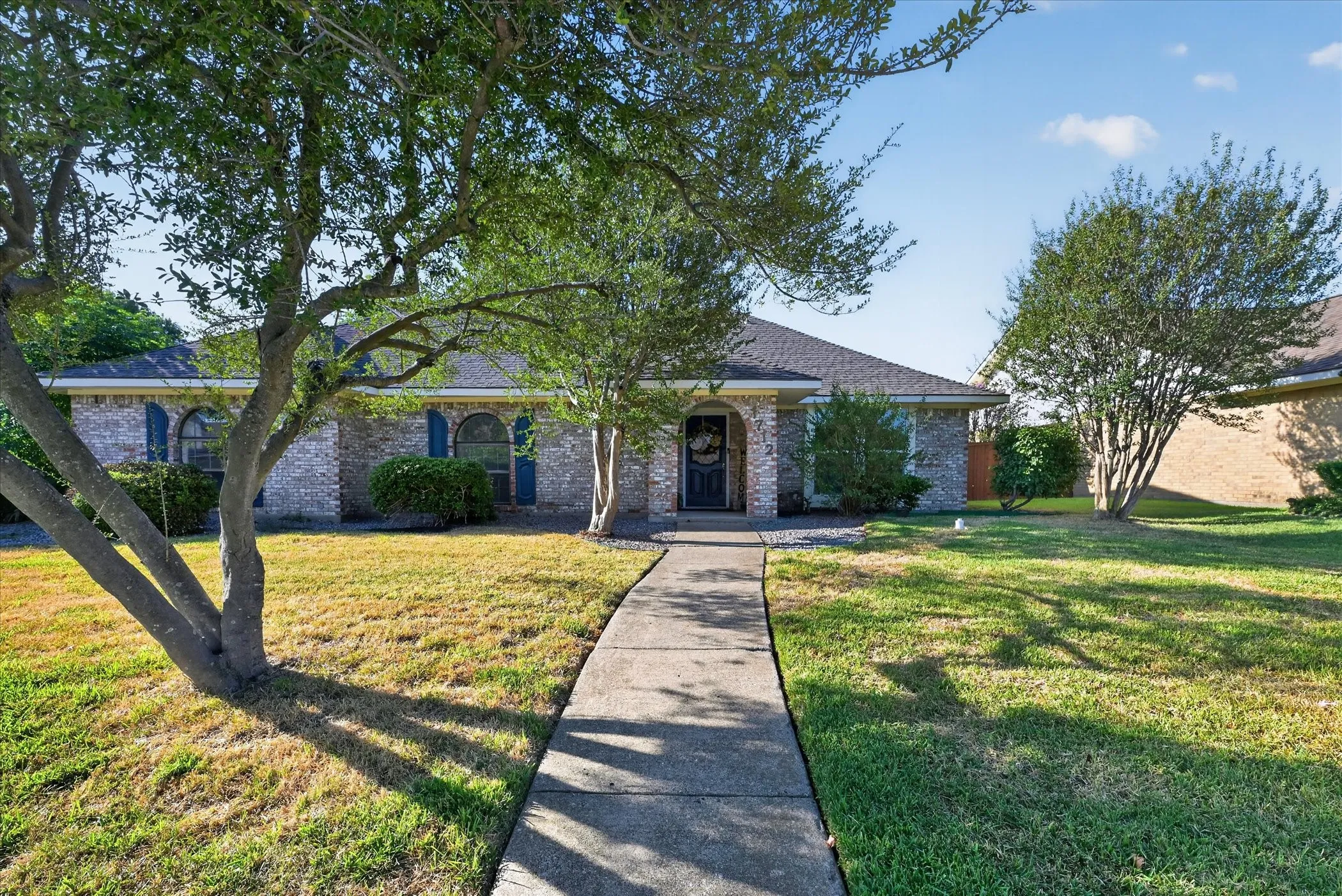 Single Family Residence For Sale in Collin County , 1712 Copper Creek Drive, Plano, Texas 75075, 4 Bedroom, 3 Bathroom, 2 Garage spaces, 2,196 Sqft, built in 1977, mls#21386271, Real Estate Agent in Plano, Homes For Sale in Collin county, Homes For Sale in Plano, Realtor in Plano Texas, Real Estate Brokerage Independent Realty Texas, Luminita Cordes Realtor