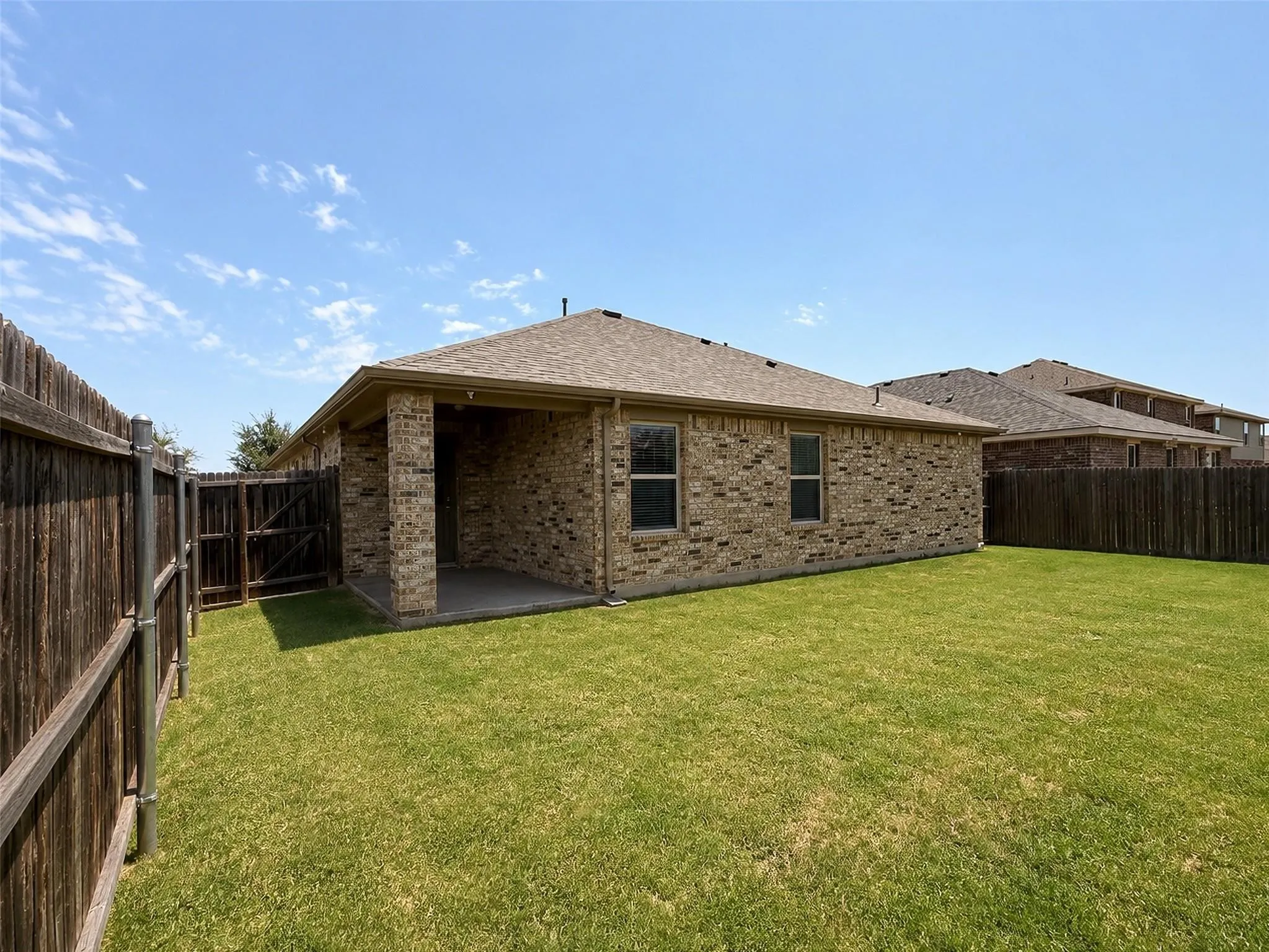 Single Family Residence For Sale in Kaufman County , 2327 San Marcos Drive, Forney, Texas 75126, 4 Bedroom, 2 Bathroom, 2 Garage spaces, 2,140 Sqft, built in 2017, mls#21387082, Real Estate Agent in Forney, Homes For Sale in Kaufman county, Homes For Sale in Forney, Realtor in Forney Texas, Real Estate Brokerage Independent Realty Texas, Luminita Cordes Realtor