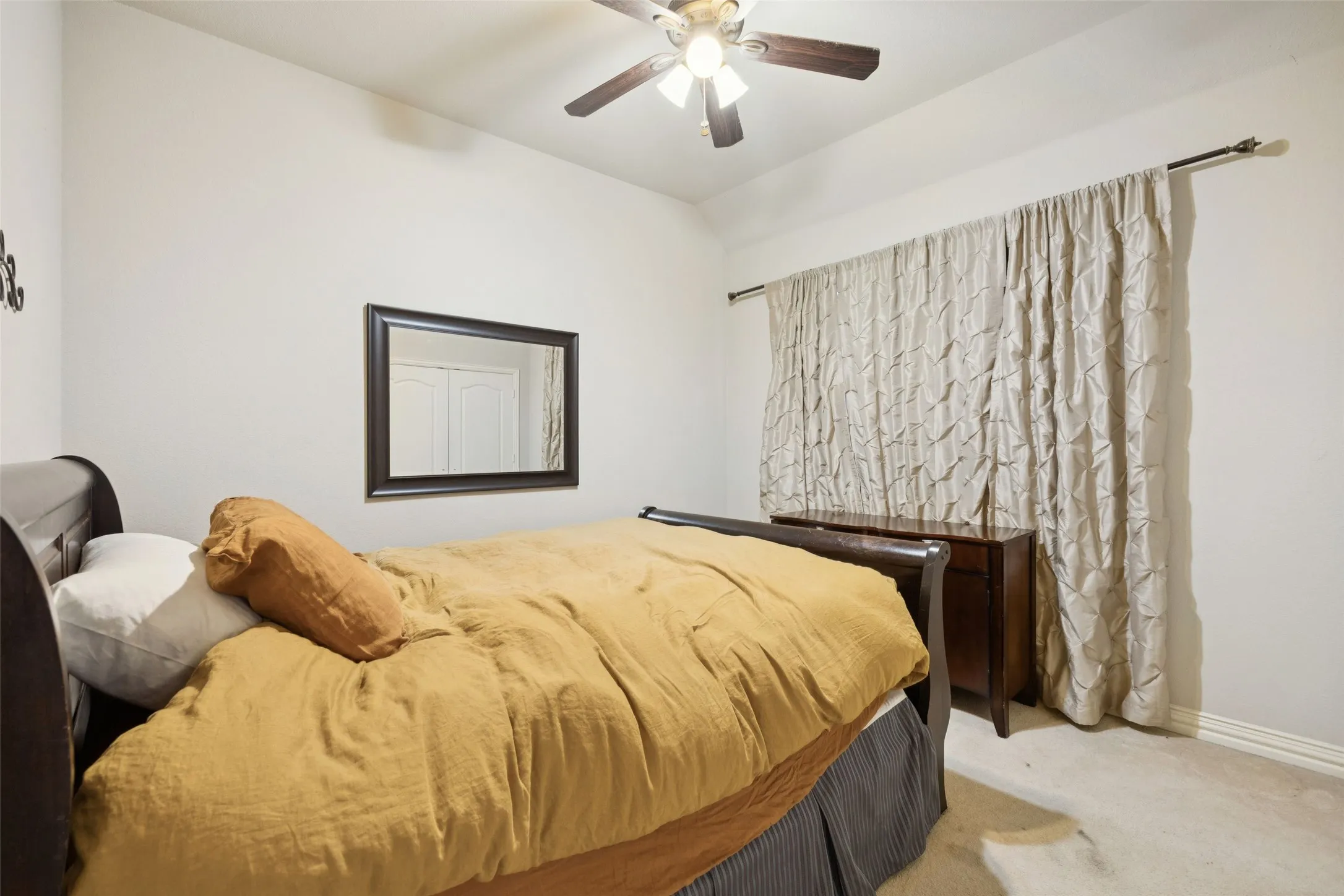 Single Family Residence For Sale in Tarrant County , 520 Unbridled Lane, Keller, Texas 76248, 4 Bedroom, 4 Bathroom, 3 Garage spaces, 3,194 Sqft, built in 2005, mls#21386886, Real Estate Agent in Keller, Homes For Sale in Tarrant county, Homes For Sale in Keller, Realtor in Keller Texas, Real Estate Brokerage Independent Realty Texas, Luminita Cordes Realtor