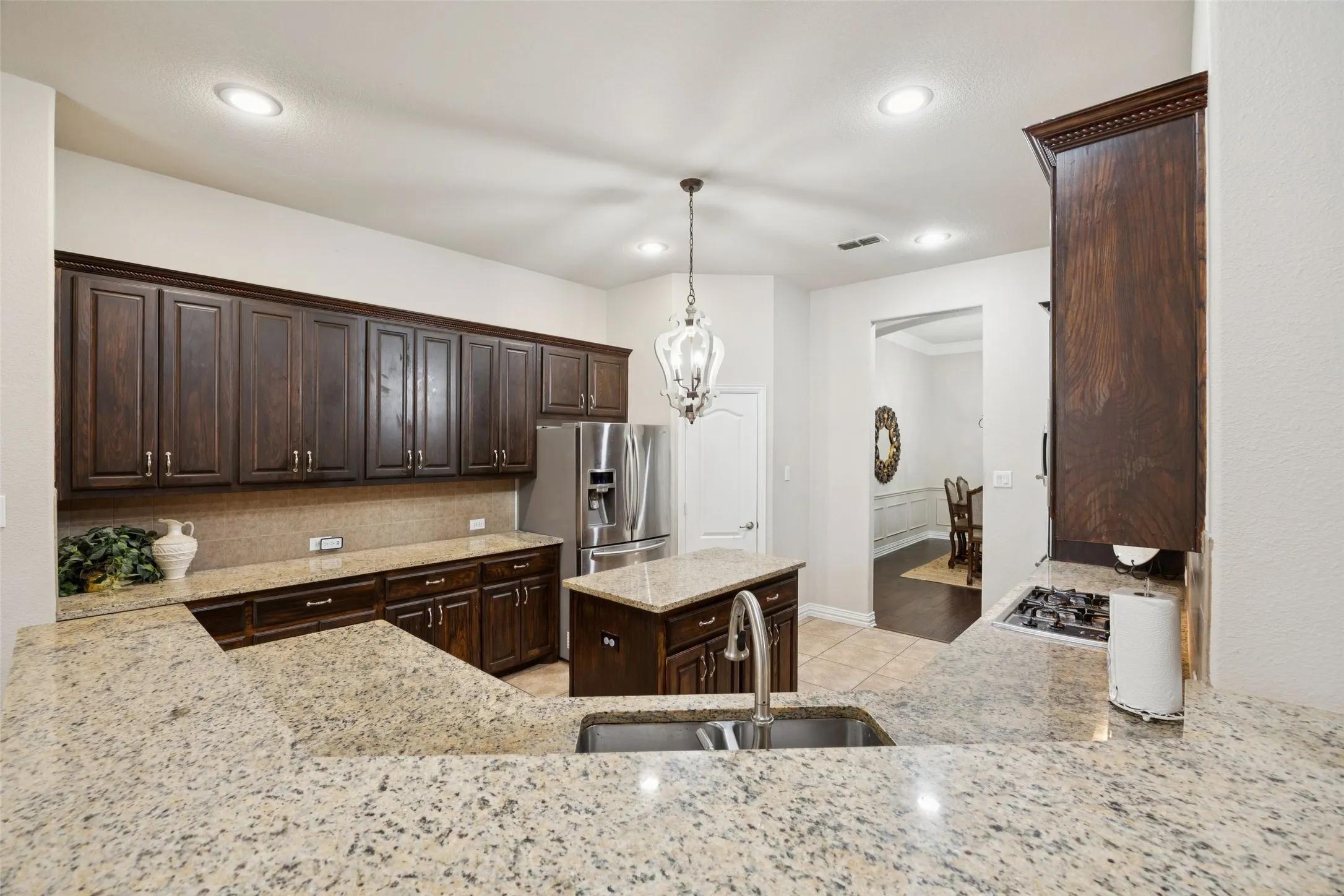 Single Family Residence For Sale in Tarrant County , 520 Unbridled Lane, Keller, Texas 76248, 4 Bedroom, 4 Bathroom, 3 Garage spaces, 3,194 Sqft, built in 2005, mls#21386886, Real Estate Agent in Keller, Homes For Sale in Tarrant county, Homes For Sale in Keller, Realtor in Keller Texas, Real Estate Brokerage Independent Realty Texas, Luminita Cordes Realtor