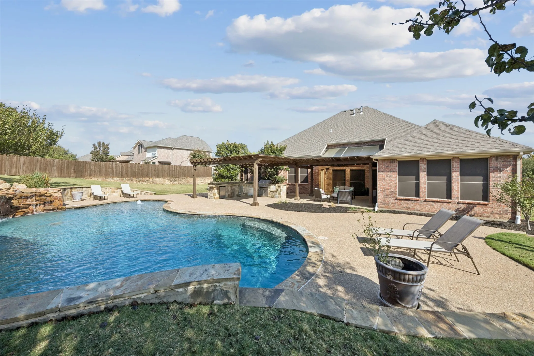 Single Family Residence For Sale in Tarrant County , 520 Unbridled Lane, Keller, Texas 76248, 4 Bedroom, 4 Bathroom, 3 Garage spaces, 3,194 Sqft, built in 2005, mls#21386886, Real Estate Agent in Keller, Homes For Sale in Tarrant county, Homes For Sale in Keller, Realtor in Keller Texas, Real Estate Brokerage Independent Realty Texas, Luminita Cordes Realtor