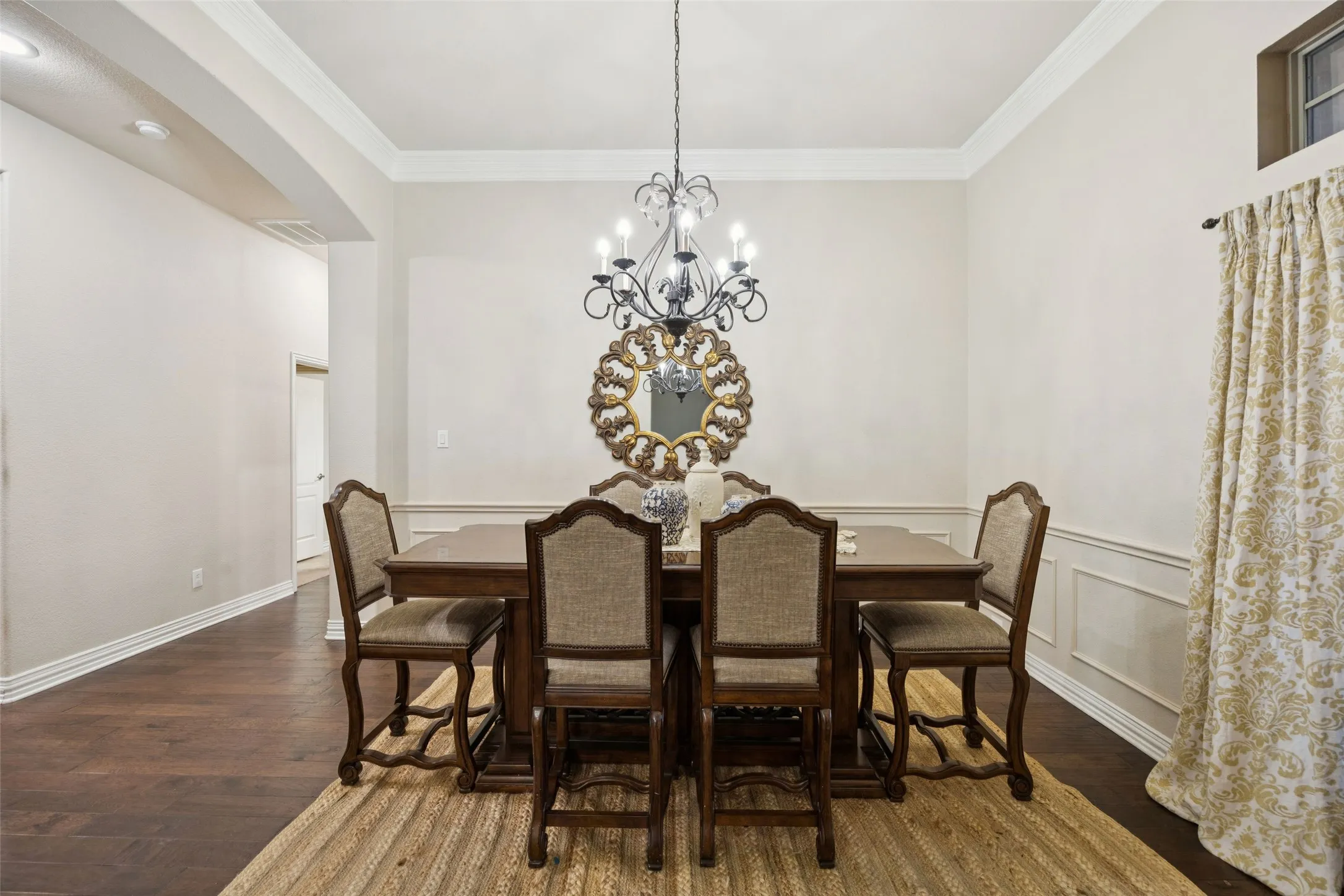 Single Family Residence For Sale in Tarrant County , 520 Unbridled Lane, Keller, Texas 76248, 4 Bedroom, 4 Bathroom, 3 Garage spaces, 3,194 Sqft, built in 2005, mls#21386886, Real Estate Agent in Keller, Homes For Sale in Tarrant county, Homes For Sale in Keller, Realtor in Keller Texas, Real Estate Brokerage Independent Realty Texas, Luminita Cordes Realtor
