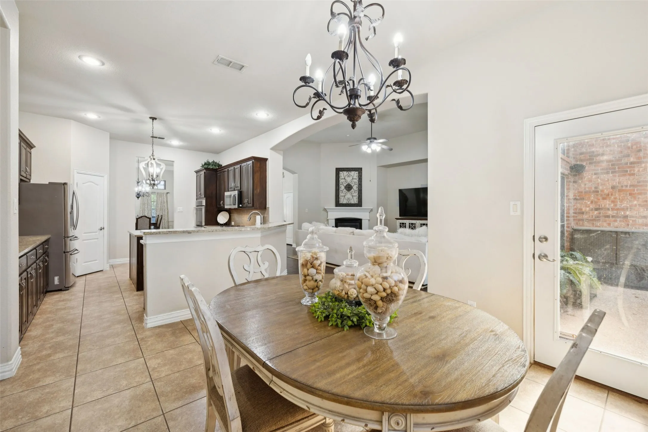 Single Family Residence For Sale in Tarrant County , 520 Unbridled Lane, Keller, Texas 76248, 4 Bedroom, 4 Bathroom, 3 Garage spaces, 3,194 Sqft, built in 2005, mls#21386886, Real Estate Agent in Keller, Homes For Sale in Tarrant county, Homes For Sale in Keller, Realtor in Keller Texas, Real Estate Brokerage Independent Realty Texas, Luminita Cordes Realtor