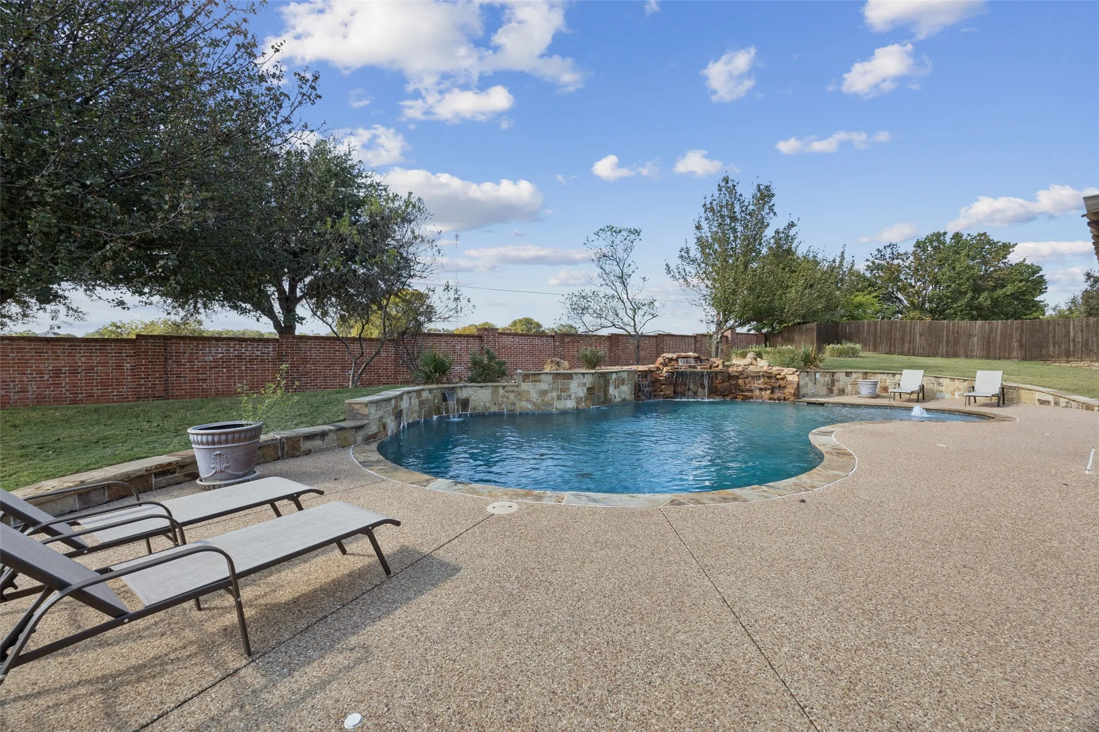 Single Family Residence For Sale in Tarrant County , 520 Unbridled Lane, Keller, Texas 76248, 4 Bedroom, 4 Bathroom, 3 Garage spaces, 3,194 Sqft, built in 2005, mls#21386886, Real Estate Agent in Keller, Homes For Sale in Tarrant county, Homes For Sale in Keller, Realtor in Keller Texas, Real Estate Brokerage Independent Realty Texas, Luminita Cordes Realtor