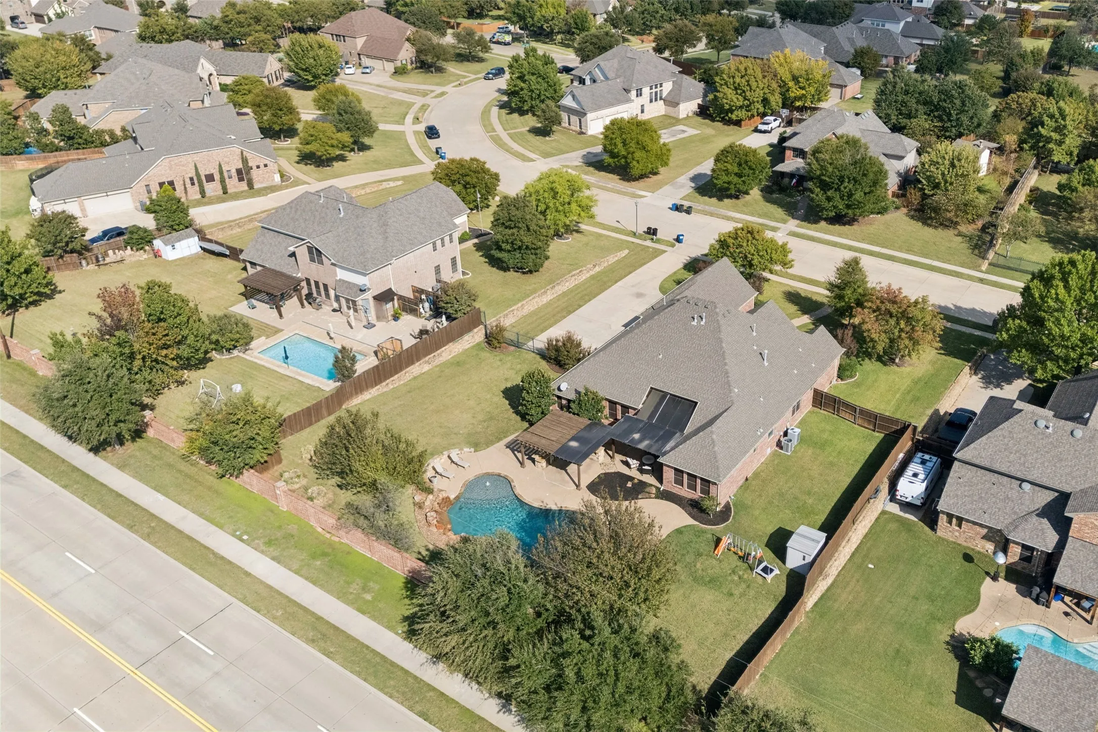 Single Family Residence For Sale in Tarrant County , 520 Unbridled Lane, Keller, Texas 76248, 4 Bedroom, 4 Bathroom, 3 Garage spaces, 3,194 Sqft, built in 2005, mls#21386886, Real Estate Agent in Keller, Homes For Sale in Tarrant county, Homes For Sale in Keller, Realtor in Keller Texas, Real Estate Brokerage Independent Realty Texas, Luminita Cordes Realtor