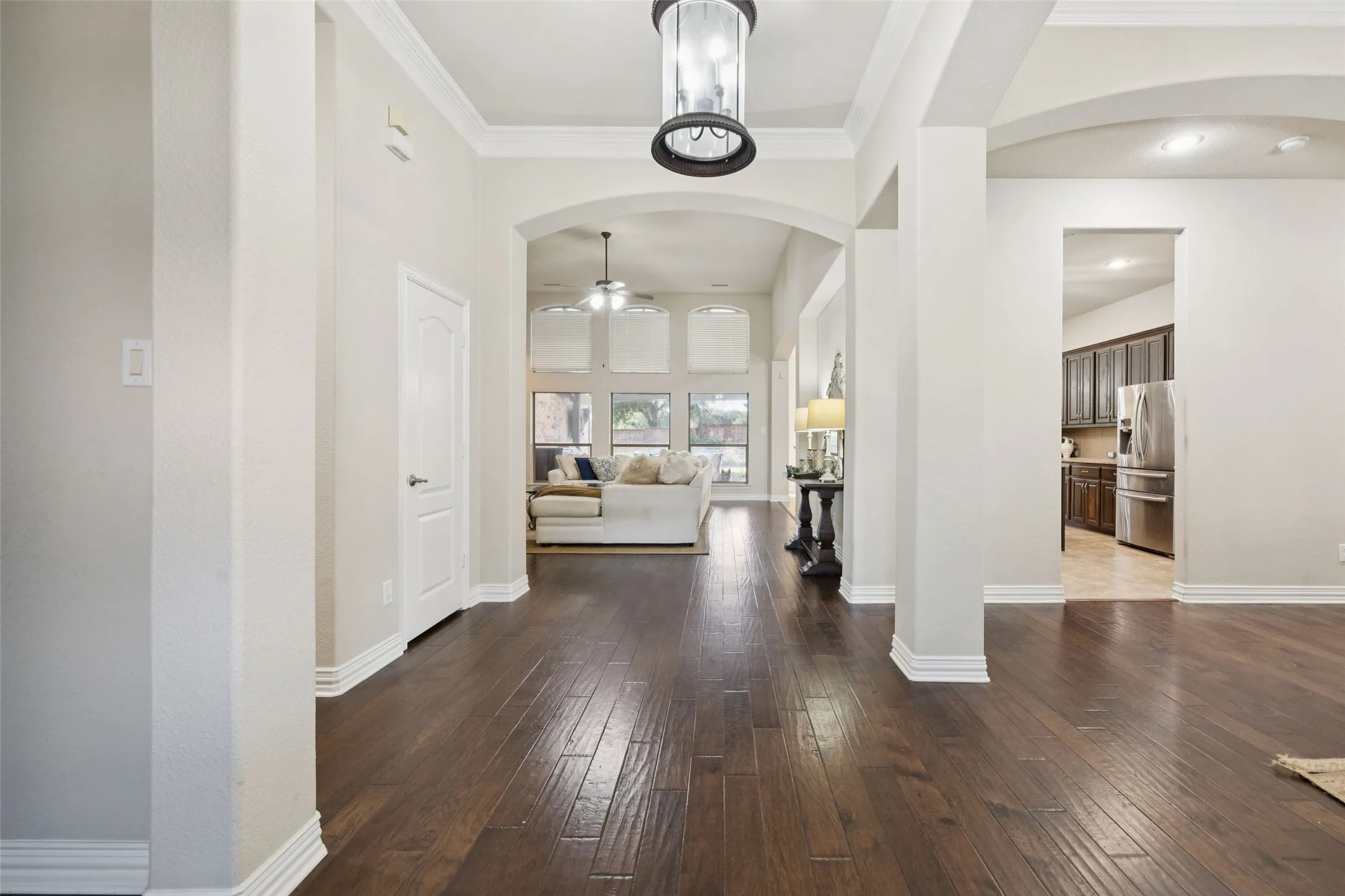 Single Family Residence For Sale in Tarrant County , 520 Unbridled Lane, Keller, Texas 76248, 4 Bedroom, 4 Bathroom, 3 Garage spaces, 3,194 Sqft, built in 2005, mls#21386886, Real Estate Agent in Keller, Homes For Sale in Tarrant county, Homes For Sale in Keller, Realtor in Keller Texas, Real Estate Brokerage Independent Realty Texas, Luminita Cordes Realtor