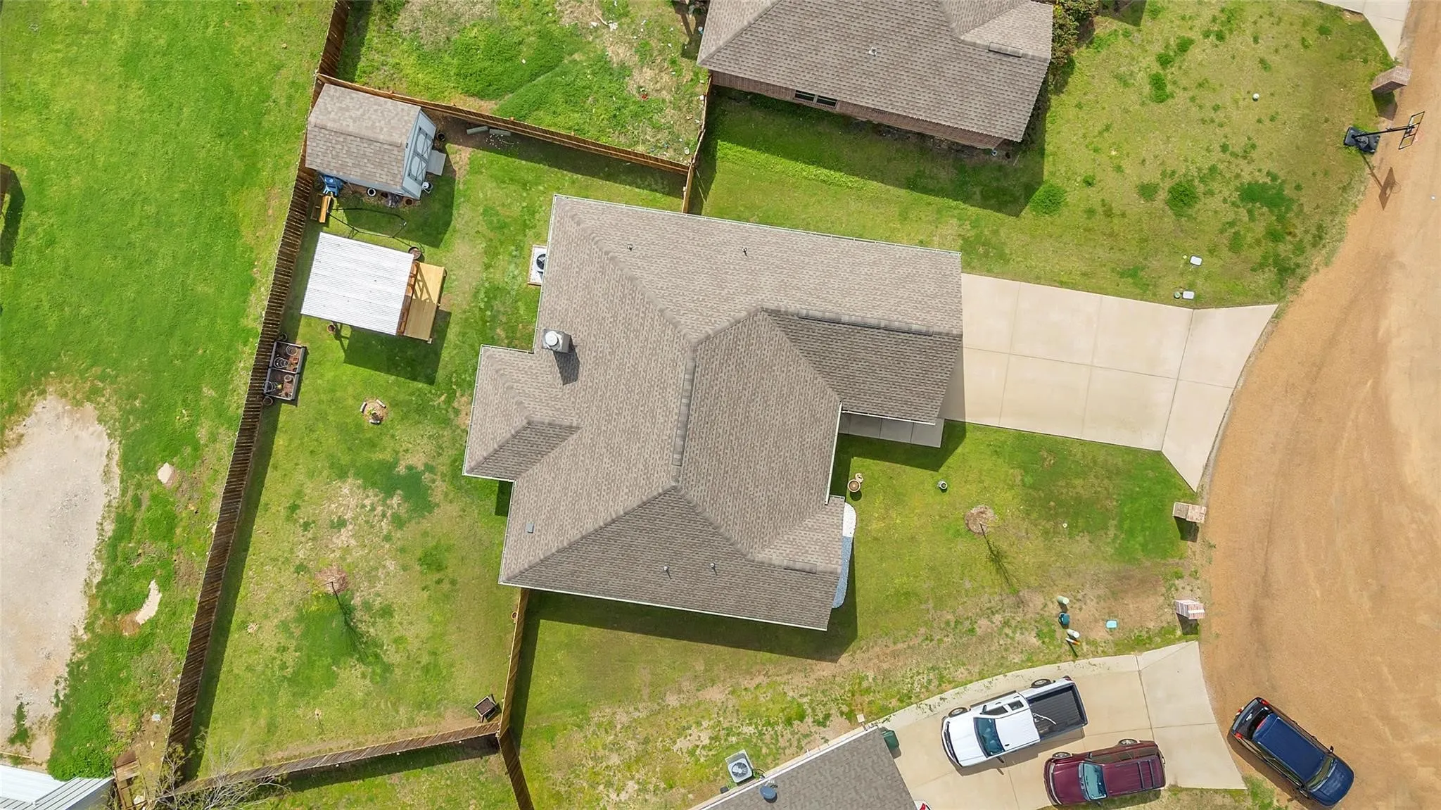 Single Family Residence For Rent in Henderson County , 129 OAK SPRINGS Loop, Mabank, Texas 75147, 3 Bedroom, 2 Bathroom, 2 Garage spaces, 1,580 Sqft, built in 2017, mls#21387081, Real Estate Agent in Mabank, Homes For Rent in Henderson county, Homes For Rent in Mabank, Realtor in Mabank Texas, Real Estate Brokerage Independent Realty Texas, Luminita Cordes Realtor