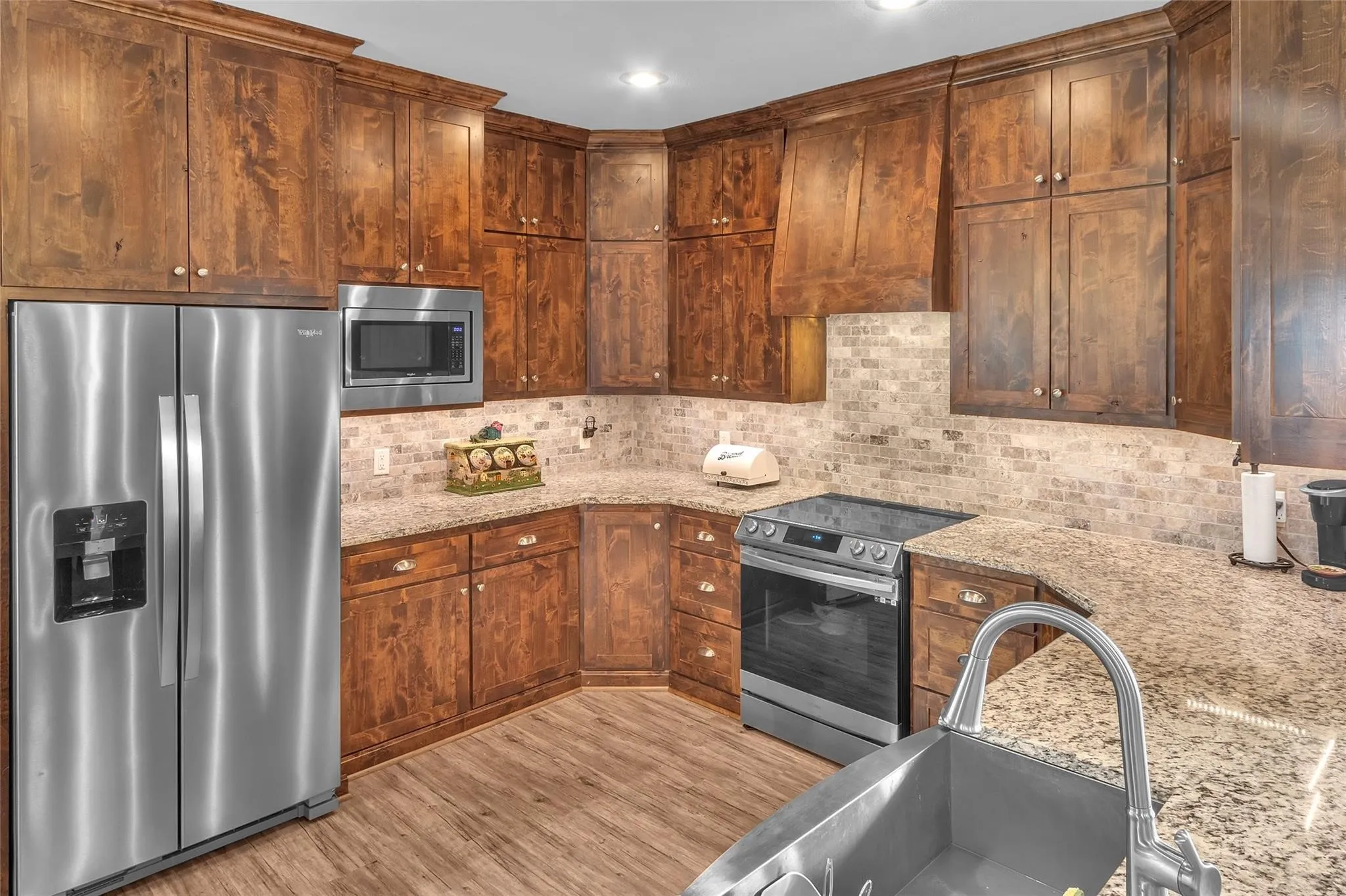 Single Family Residence For Rent in Henderson County , 129 OAK SPRINGS Loop, Mabank, Texas 75147, 3 Bedroom, 2 Bathroom, 2 Garage spaces, 1,580 Sqft, built in 2017, mls#21387081, Real Estate Agent in Mabank, Homes For Rent in Henderson county, Homes For Rent in Mabank, Realtor in Mabank Texas, Real Estate Brokerage Independent Realty Texas, Luminita Cordes Realtor