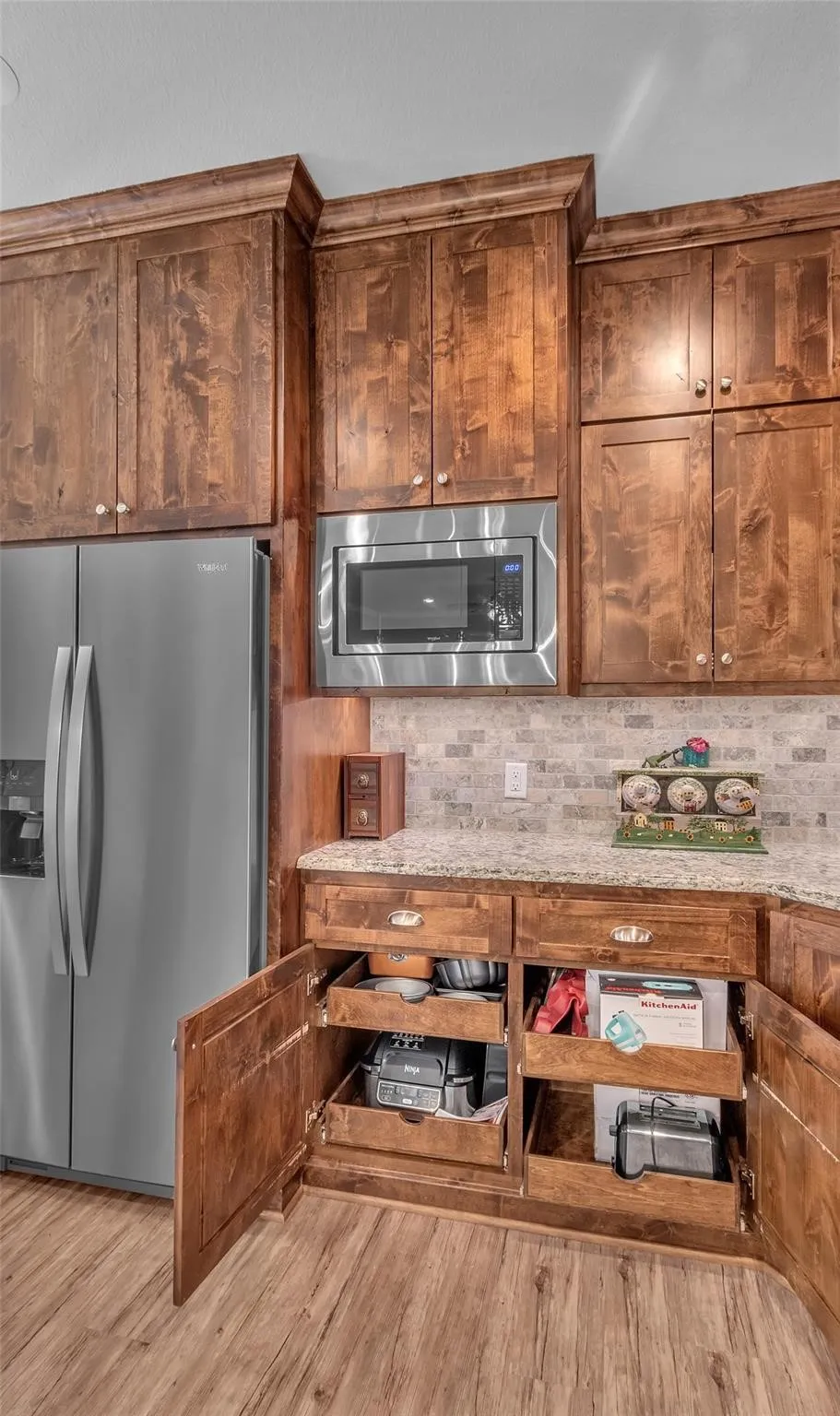 Single Family Residence For Rent in Henderson County , 129 OAK SPRINGS Loop, Mabank, Texas 75147, 3 Bedroom, 2 Bathroom, 2 Garage spaces, 1,580 Sqft, built in 2017, mls#21387081, Real Estate Agent in Mabank, Homes For Rent in Henderson county, Homes For Rent in Mabank, Realtor in Mabank Texas, Real Estate Brokerage Independent Realty Texas, Luminita Cordes Realtor