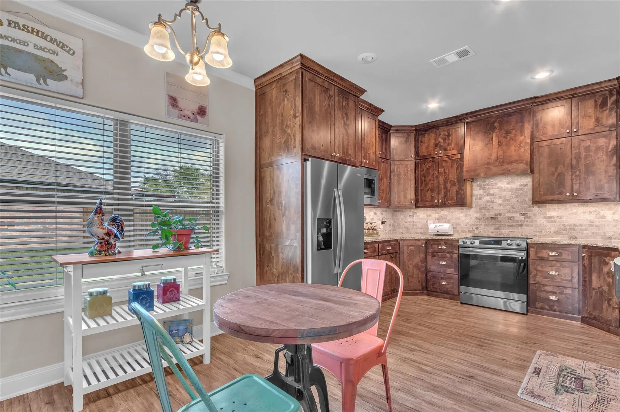 Single Family Residence For Rent in Henderson County , 129 OAK SPRINGS Loop, Mabank, Texas 75147, 3 Bedroom, 2 Bathroom, 2 Garage spaces, 1,580 Sqft, built in 2017, mls#21387081, Real Estate Agent in Mabank, Homes For Rent in Henderson county, Homes For Rent in Mabank, Realtor in Mabank Texas, Real Estate Brokerage Independent Realty Texas, Luminita Cordes Realtor