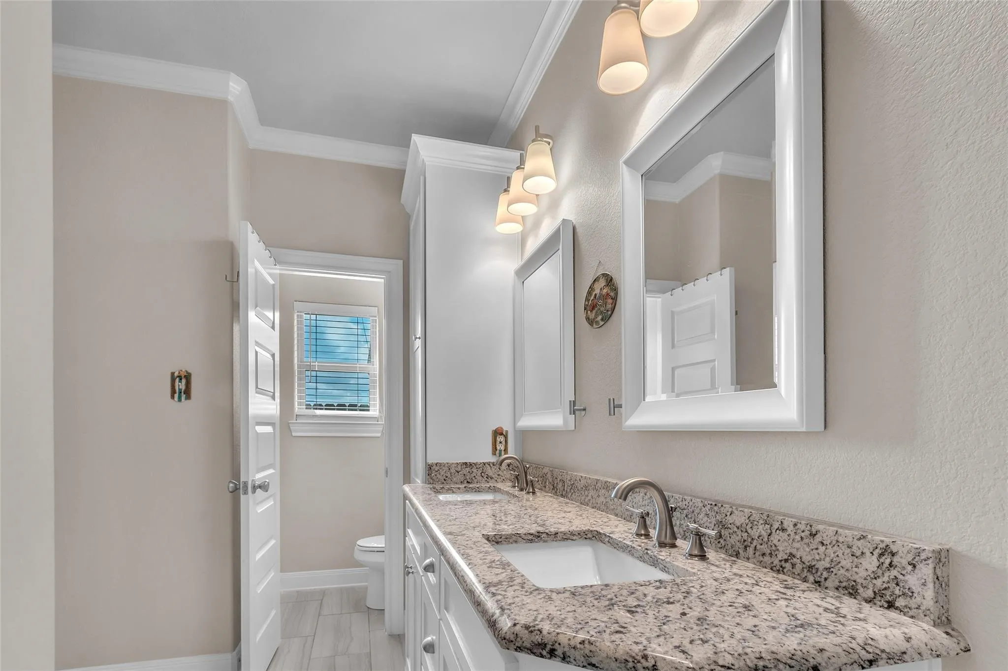 Single Family Residence For Rent in Henderson County , 129 OAK SPRINGS Loop, Mabank, Texas 75147, 3 Bedroom, 2 Bathroom, 2 Garage spaces, 1,580 Sqft, built in 2017, mls#21387081, Real Estate Agent in Mabank, Homes For Rent in Henderson county, Homes For Rent in Mabank, Realtor in Mabank Texas, Real Estate Brokerage Independent Realty Texas, Luminita Cordes Realtor