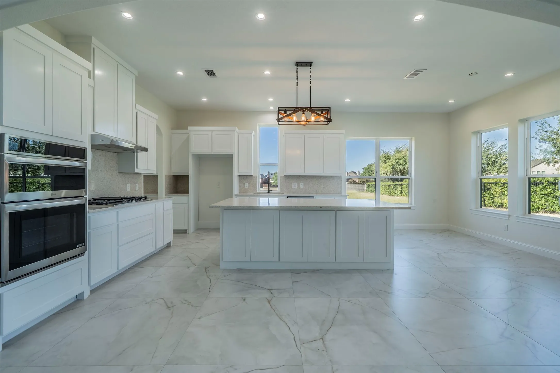 Single Family Residence For Sale in Collin County , 9840 Wyndbrook Drive, Frisco, Texas 75035, 6 Bedroom, 7 Bathroom, 2 Garage spaces, 4,703 Sqft, built in 2023, mls#21386426, Real Estate Agent in Frisco, Homes For Sale in Collin county, Homes For Sale in Frisco, Realtor in Frisco Texas, Real Estate Brokerage Independent Realty Texas, Luminita Cordes Realtor