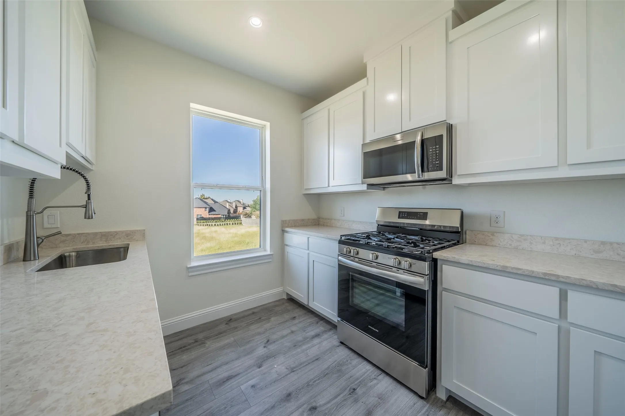 Single Family Residence For Sale in Collin County , 9840 Wyndbrook Drive, Frisco, Texas 75035, 6 Bedroom, 7 Bathroom, 2 Garage spaces, 4,703 Sqft, built in 2023, mls#21386426, Real Estate Agent in Frisco, Homes For Sale in Collin county, Homes For Sale in Frisco, Realtor in Frisco Texas, Real Estate Brokerage Independent Realty Texas, Luminita Cordes Realtor