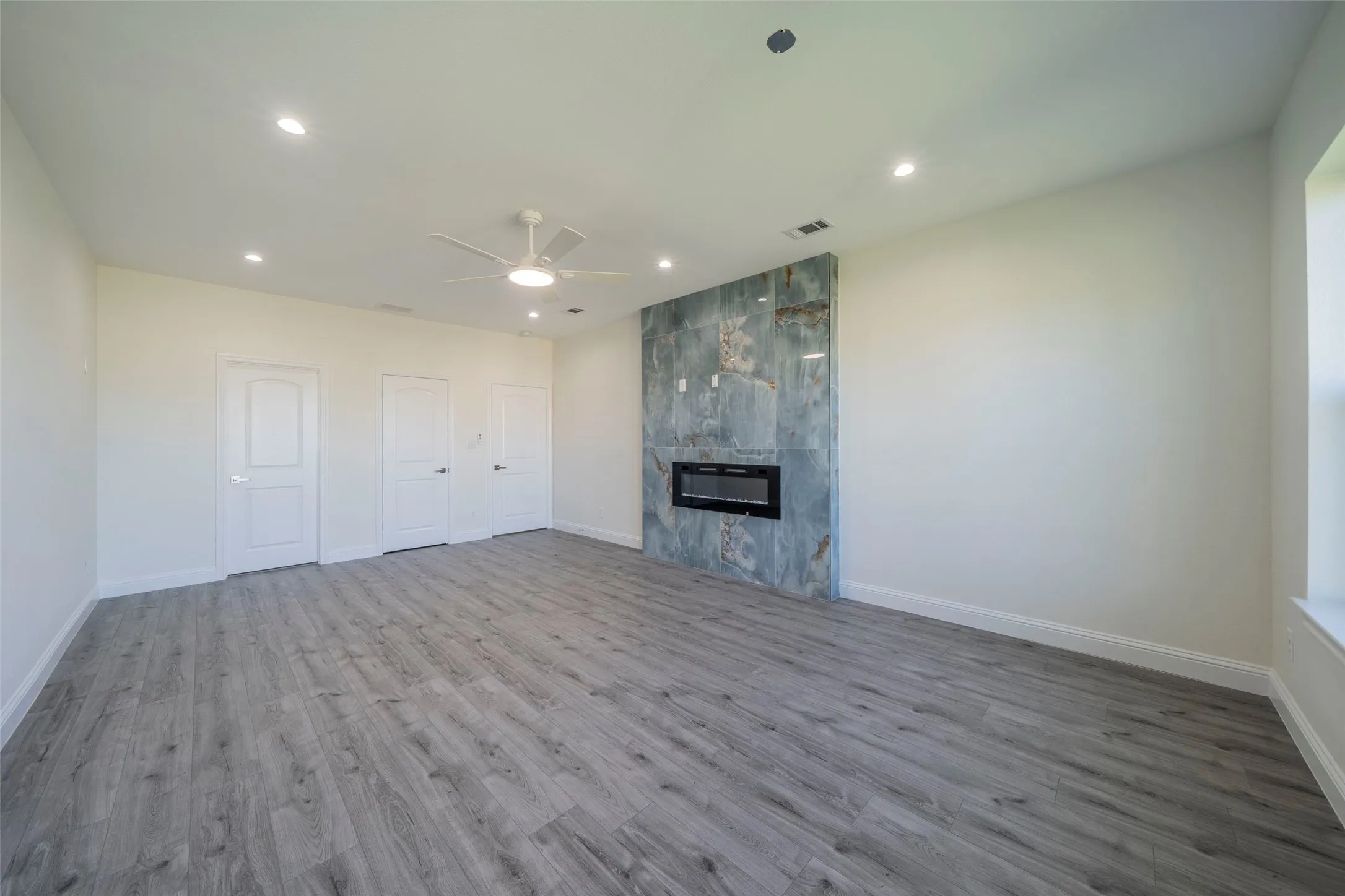 Single Family Residence For Sale in Collin County , 9840 Wyndbrook Drive, Frisco, Texas 75035, 6 Bedroom, 7 Bathroom, 2 Garage spaces, 4,703 Sqft, built in 2023, mls#21386426, Real Estate Agent in Frisco, Homes For Sale in Collin county, Homes For Sale in Frisco, Realtor in Frisco Texas, Real Estate Brokerage Independent Realty Texas, Luminita Cordes Realtor