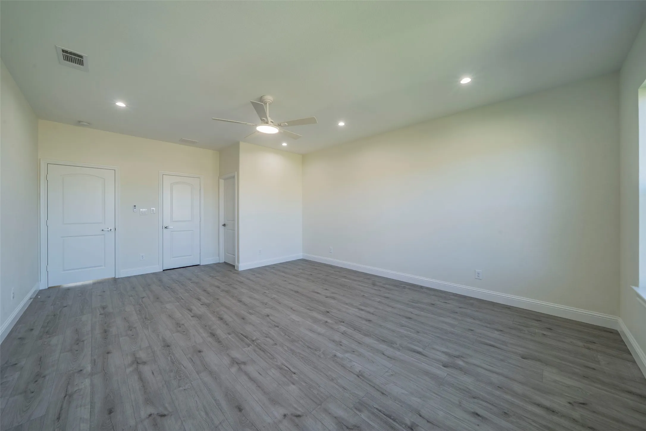 Single Family Residence For Sale in Collin County , 9840 Wyndbrook Drive, Frisco, Texas 75035, 6 Bedroom, 7 Bathroom, 2 Garage spaces, 4,703 Sqft, built in 2023, mls#21386426, Real Estate Agent in Frisco, Homes For Sale in Collin county, Homes For Sale in Frisco, Realtor in Frisco Texas, Real Estate Brokerage Independent Realty Texas, Luminita Cordes Realtor
