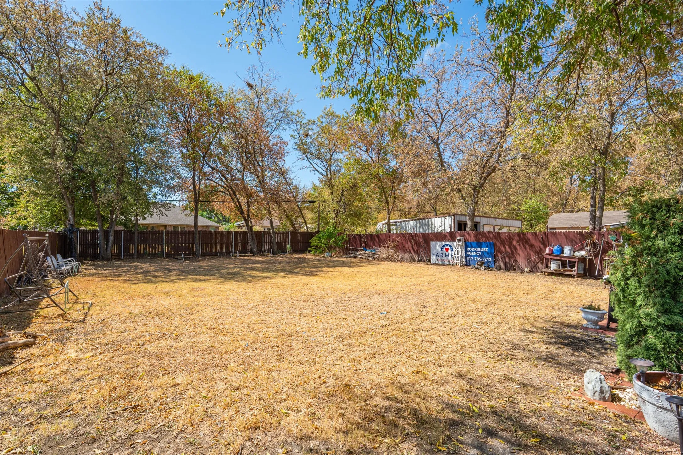 Single Family Residence For Sale in Tarrant County , 7833 Tacoma Drive, White Settlement, Texas 76108, 4 Bedroom, 3 Bathroom, Garage spaces, 1,600 Sqft, built in 1951, mls#21387088, Real Estate Agent in White Settlement, Homes For Sale in Tarrant county, Homes For Sale in White Settlement, Realtor in White Settlement Texas, Real Estate Brokerage Independent Realty Texas, Luminita Cordes Realtor