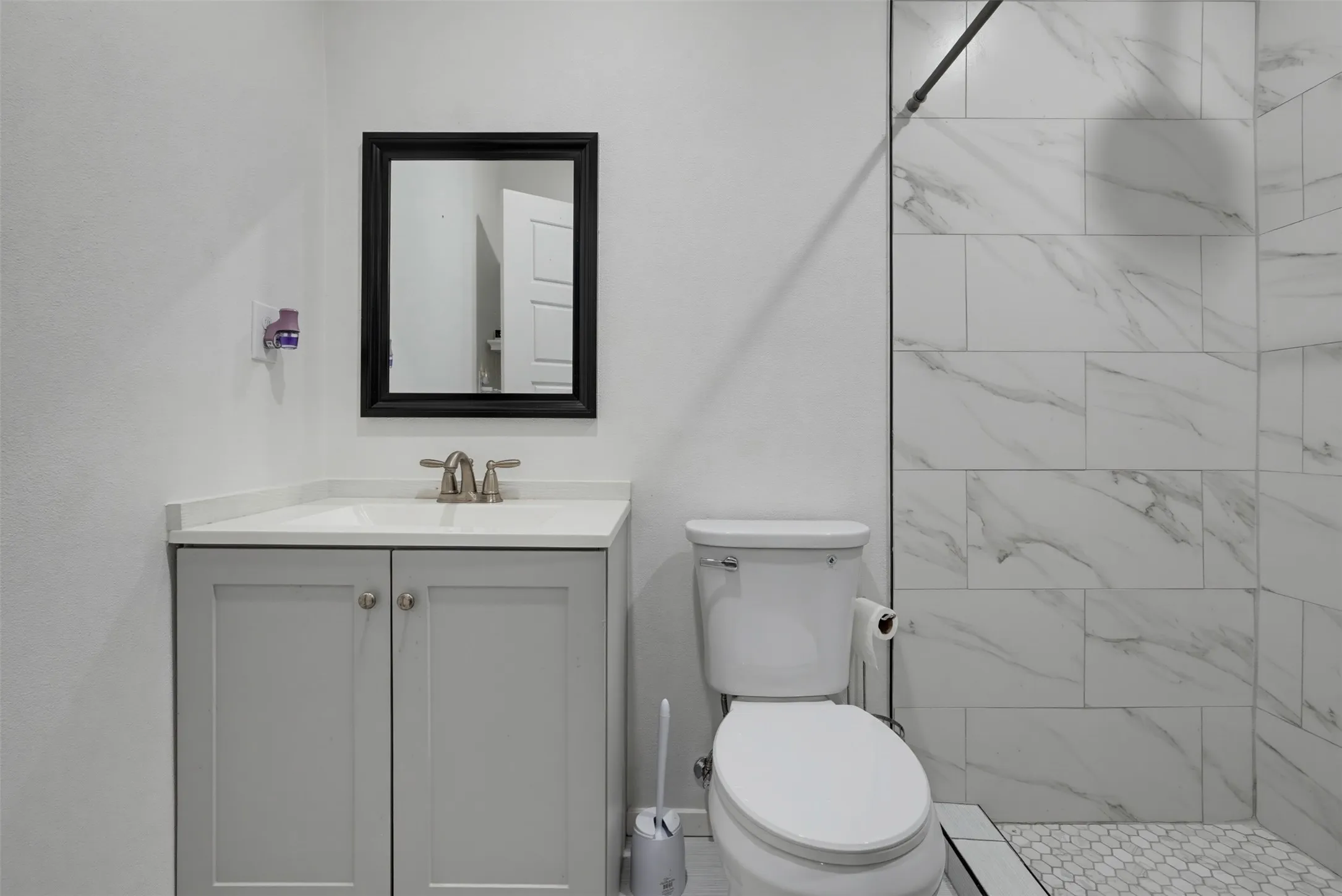 Single Family Residence For Sale in Tarrant County , 7833 Tacoma Drive, White Settlement, Texas 76108, 4 Bedroom, 3 Bathroom, Garage spaces, 1,600 Sqft, built in 1951, mls#21387088, Real Estate Agent in White Settlement, Homes For Sale in Tarrant county, Homes For Sale in White Settlement, Realtor in White Settlement Texas, Real Estate Brokerage Independent Realty Texas, Luminita Cordes Realtor