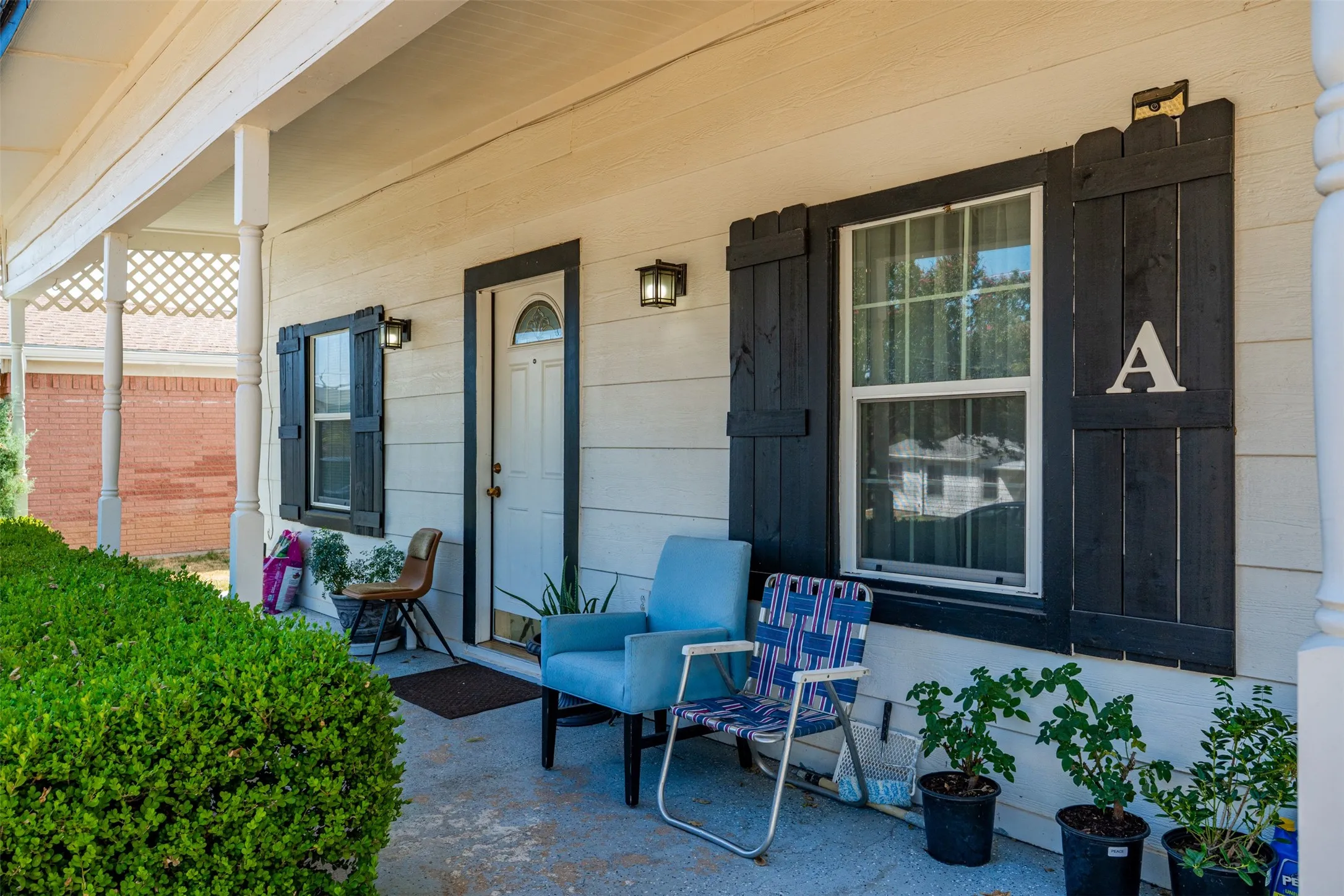 Single Family Residence For Sale in Tarrant County , 7833 Tacoma Drive, White Settlement, Texas 76108, 4 Bedroom, 3 Bathroom, Garage spaces, 1,600 Sqft, built in 1951, mls#21387088, Real Estate Agent in White Settlement, Homes For Sale in Tarrant county, Homes For Sale in White Settlement, Realtor in White Settlement Texas, Real Estate Brokerage Independent Realty Texas, Luminita Cordes Realtor