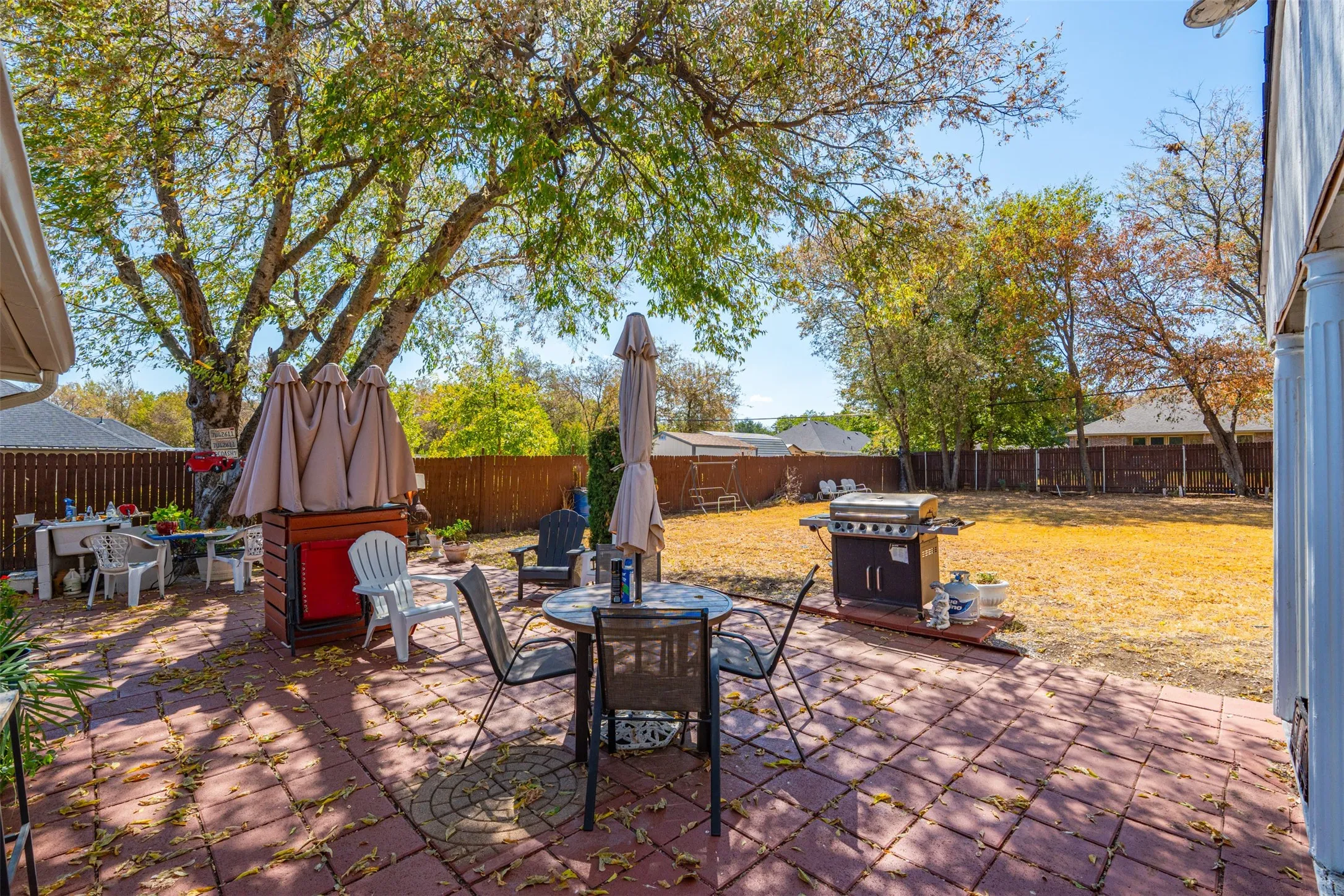 Single Family Residence For Sale in Tarrant County , 7833 Tacoma Drive, White Settlement, Texas 76108, 4 Bedroom, 3 Bathroom, Garage spaces, 1,600 Sqft, built in 1951, mls#21387088, Real Estate Agent in White Settlement, Homes For Sale in Tarrant county, Homes For Sale in White Settlement, Realtor in White Settlement Texas, Real Estate Brokerage Independent Realty Texas, Luminita Cordes Realtor