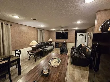 Manufactured Home For Sale in Bexar County , 4801 Goldfield 37, San Antonio, Texas 78218, 3 Bedroom, 2 Bathroom, Garage spaces, 1,216 Sqft, built in 2016, mls#21387094, Real Estate Agent in San Antonio, Homes For Sale in Bexar county, Homes For Sale in San Antonio, Realtor in San Antonio Texas, Real Estate Brokerage Independent Realty Texas, Luminita Cordes Realtor