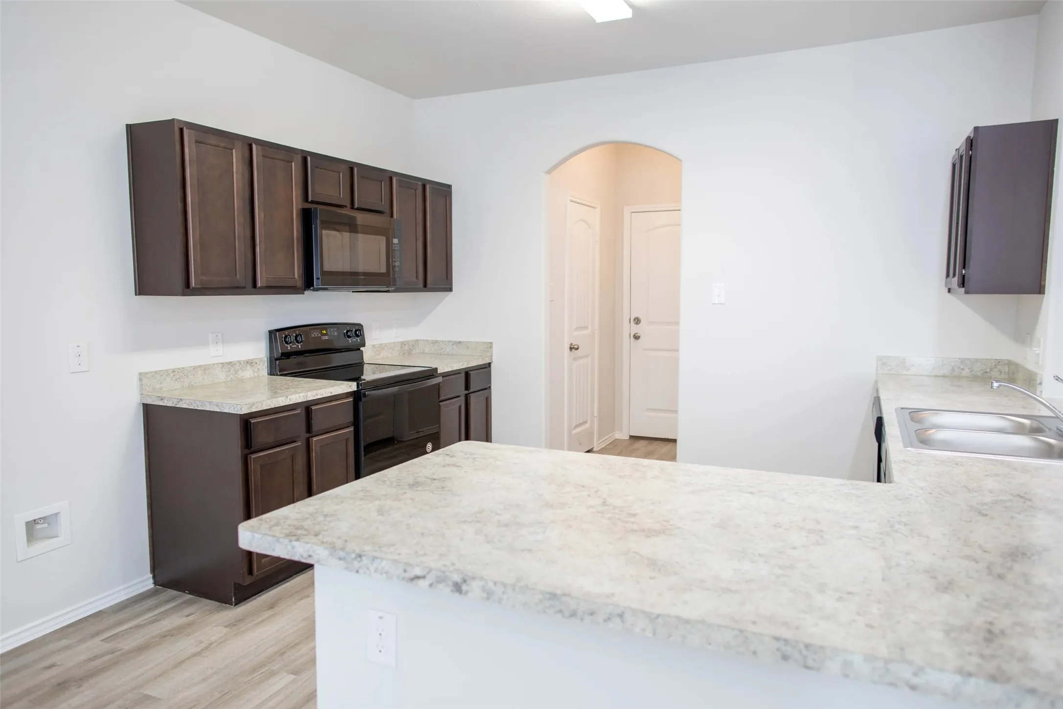 Single Family Residence For Rent in Ellis County , 3202 Sonoma Trail, Ennis, Texas 75119, 4 Bedroom, 3 Bathroom, 2 Garage spaces, 2,001 Sqft, built in 2020, mls#21387091, Real Estate Agent in Ennis, Homes For Rent in Ellis county, Homes For Rent in Ennis, Realtor in Ennis Texas, Real Estate Brokerage Independent Realty Texas, Luminita Cordes Realtor