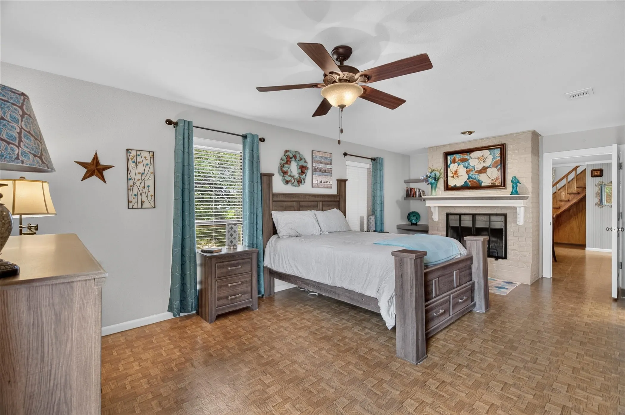 Single Family Residence For Sale in Parker County , 448 Remuda Drive, Fort Worth, Texas 76108, 3 Bedroom, 3 Bathroom, 2 Garage spaces, 1,883 Sqft, built in 1985, mls#21386931, Real Estate Agent in Fort Worth, Homes For Sale in Parker county, Homes For Sale in Fort Worth, Realtor in Fort Worth Texas, Real Estate Brokerage Independent Realty Texas, Luminita Cordes Realtor