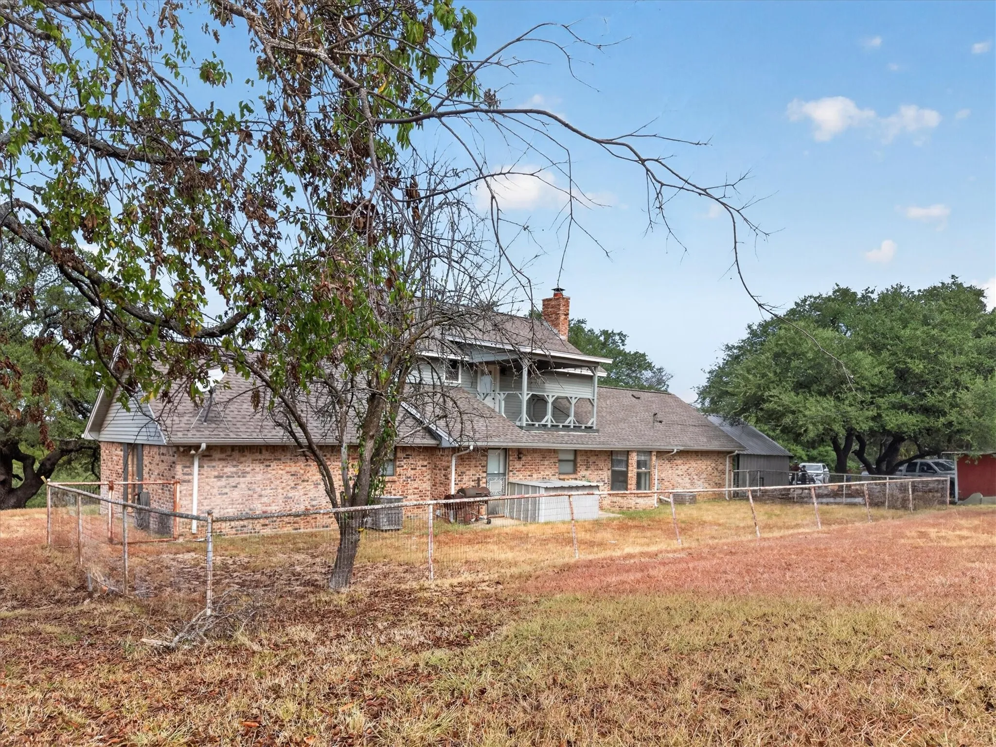 Single Family Residence For Sale in Parker County , 448 Remuda Drive, Fort Worth, Texas 76108, 3 Bedroom, 3 Bathroom, 2 Garage spaces, 1,883 Sqft, built in 1985, mls#21386931, Real Estate Agent in Fort Worth, Homes For Sale in Parker county, Homes For Sale in Fort Worth, Realtor in Fort Worth Texas, Real Estate Brokerage Independent Realty Texas, Luminita Cordes Realtor