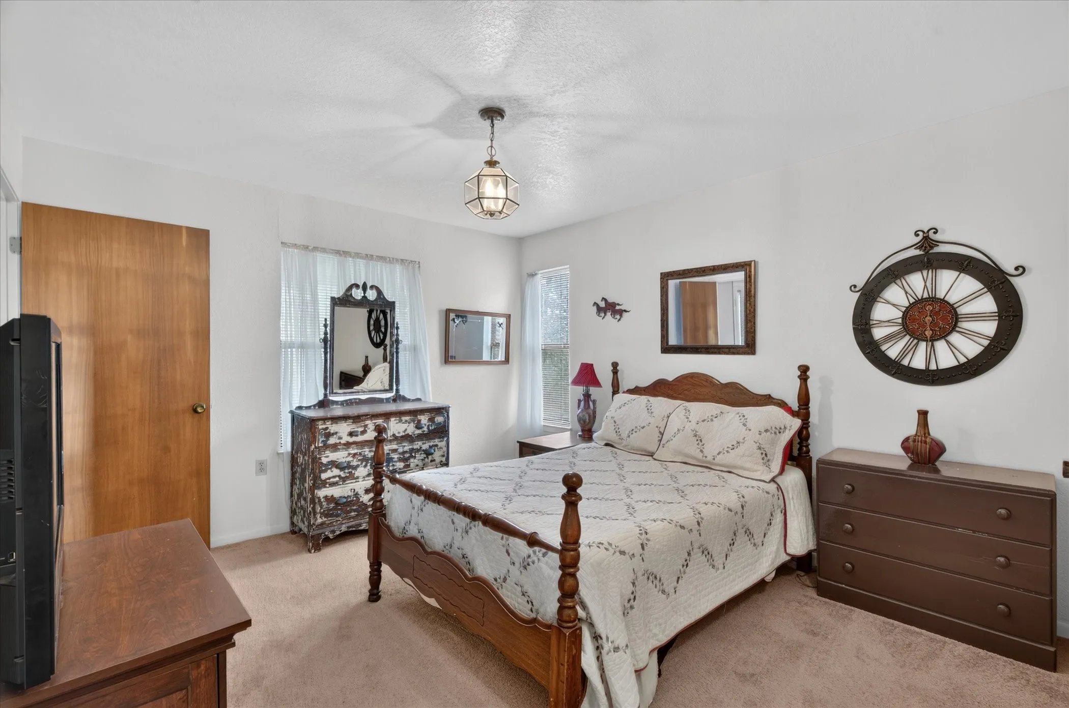 Single Family Residence For Sale in Parker County , 448 Remuda Drive, Fort Worth, Texas 76108, 3 Bedroom, 3 Bathroom, 2 Garage spaces, 1,883 Sqft, built in 1985, mls#21386931, Real Estate Agent in Fort Worth, Homes For Sale in Parker county, Homes For Sale in Fort Worth, Realtor in Fort Worth Texas, Real Estate Brokerage Independent Realty Texas, Luminita Cordes Realtor
