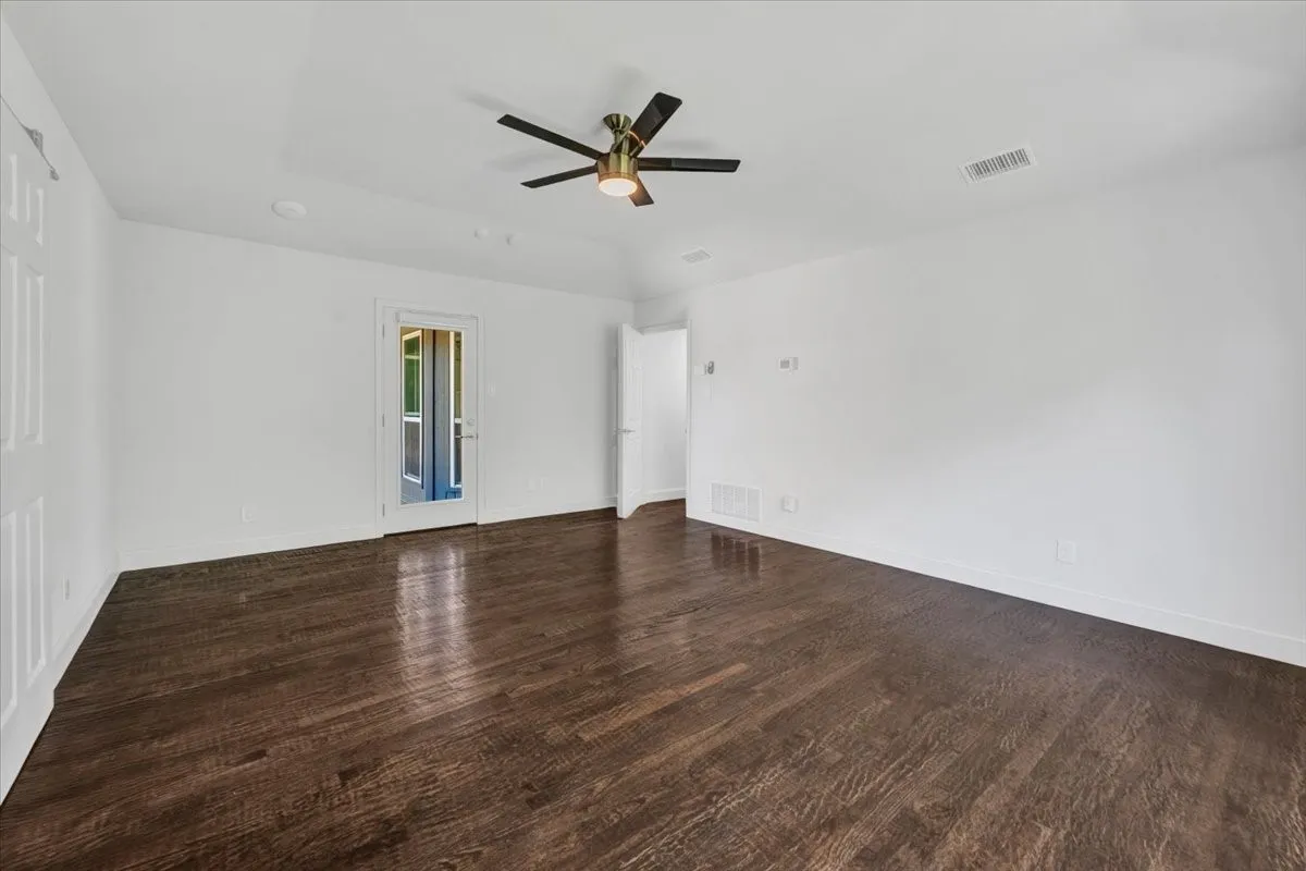 Single Family Residence For Sale in Collin County , 5208 Streamwood Lane, Plano, Texas 75093, 4 Bedroom, 4 Bathroom, 2 Garage spaces, 2,593 Sqft, built in 1984, mls#21385746, Real Estate Agent in Plano, Homes For Sale in Collin county, Homes For Sale in Plano, Realtor in Plano Texas, Real Estate Brokerage Independent Realty Texas, Luminita Cordes Realtor