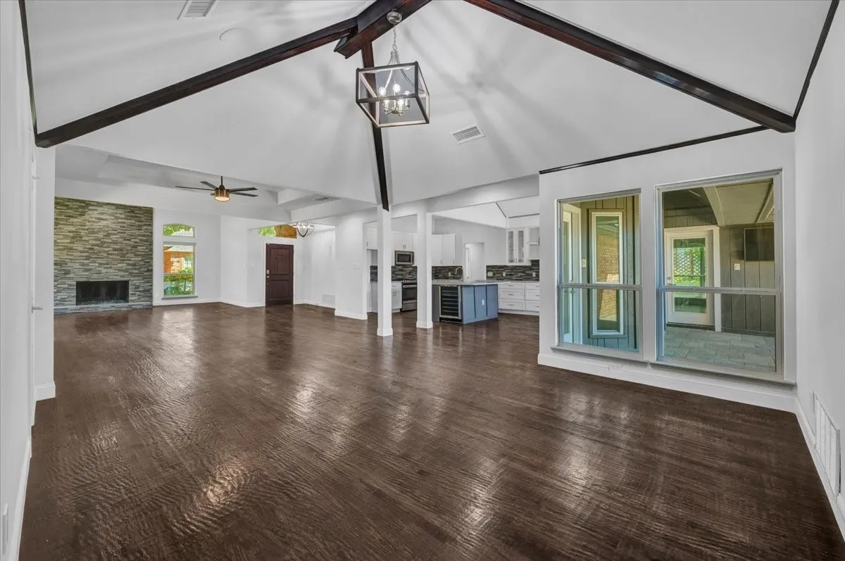 Vaulted ceilings with exposed beams